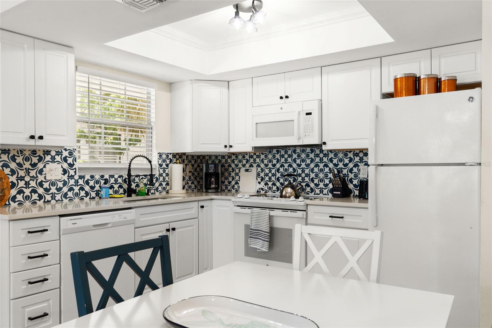 EDGEMERE - Residential Income