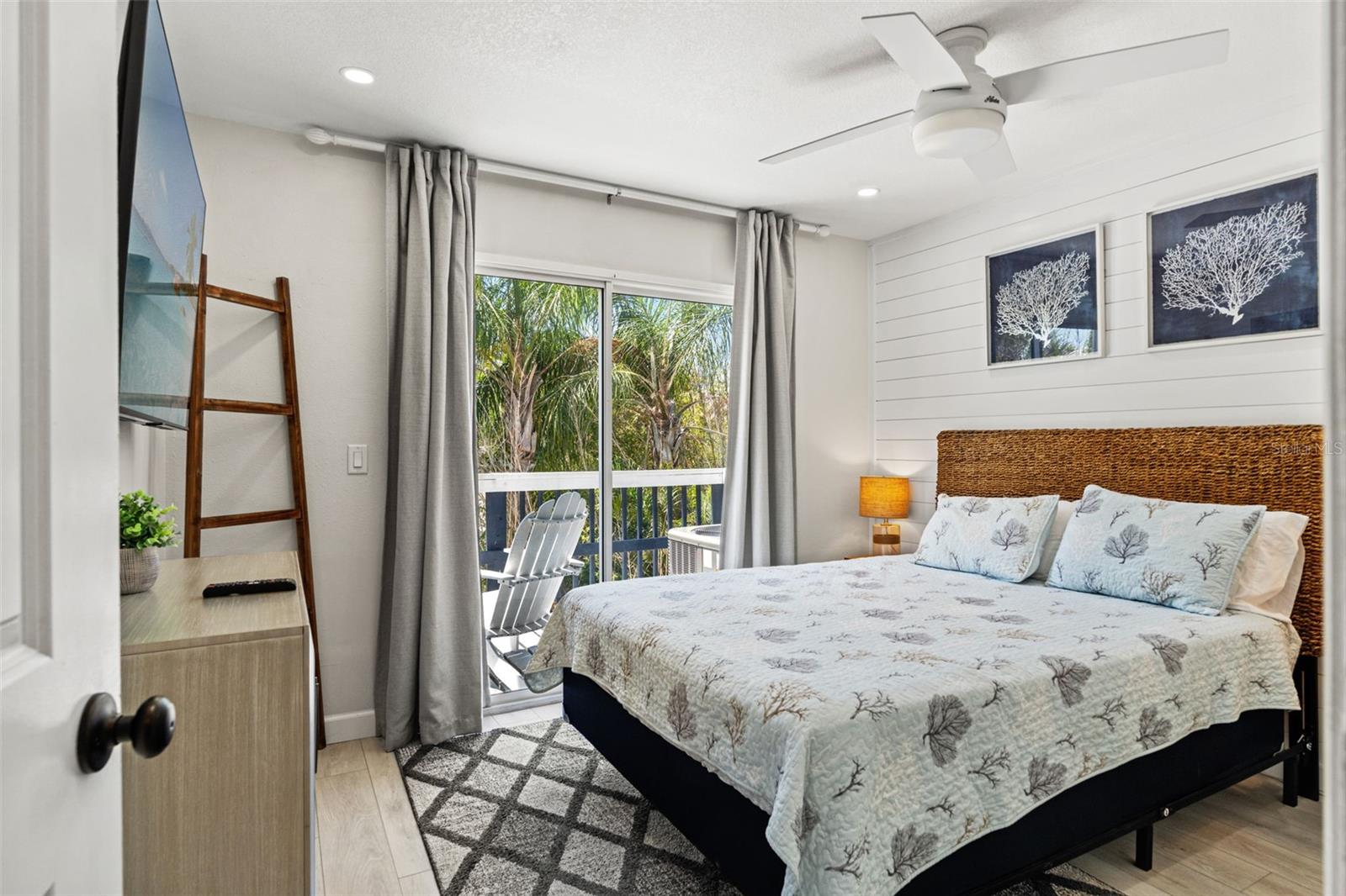 EDGEMERE - Residential Income