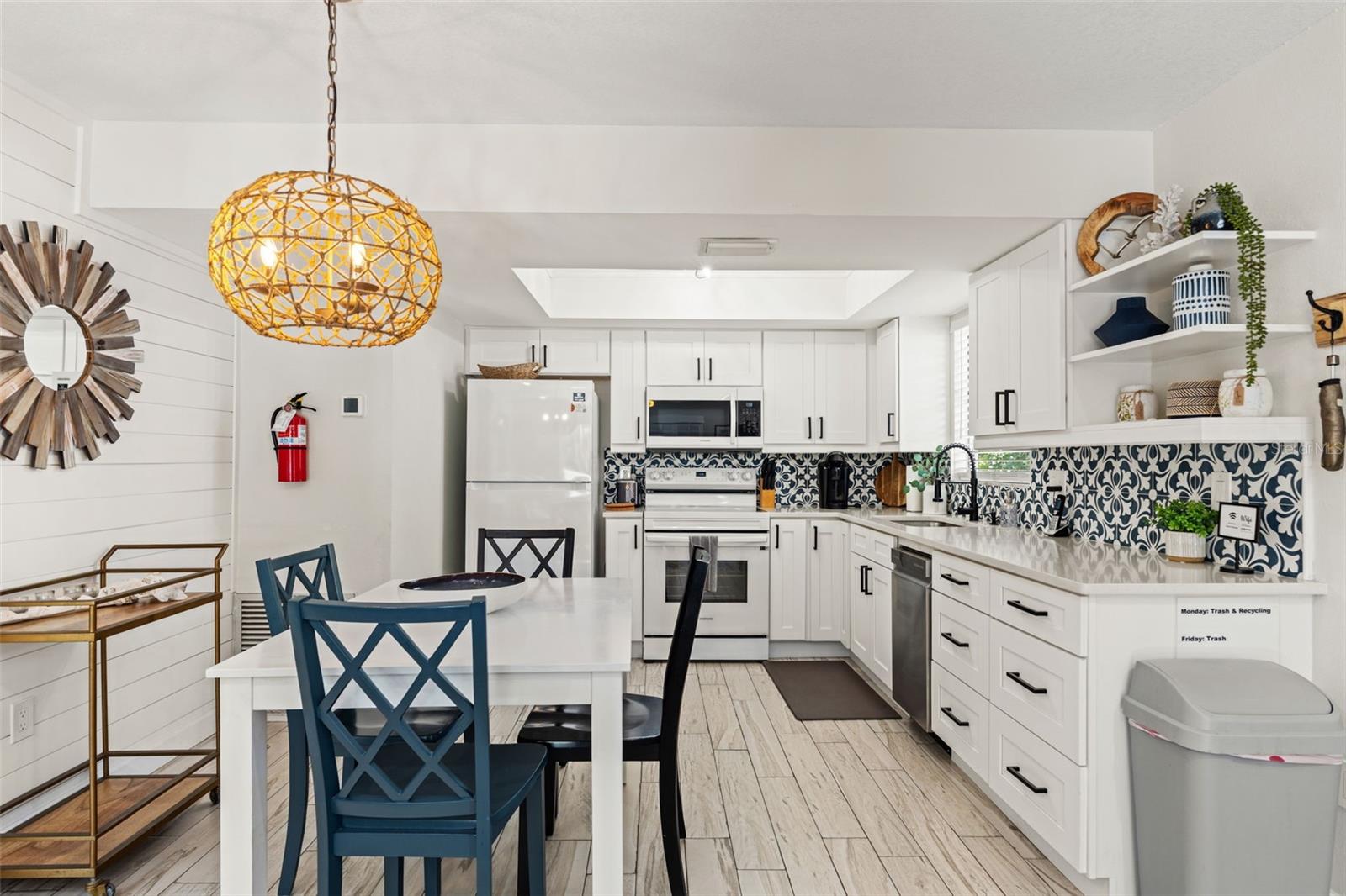 EDGEMERE - Residential Income