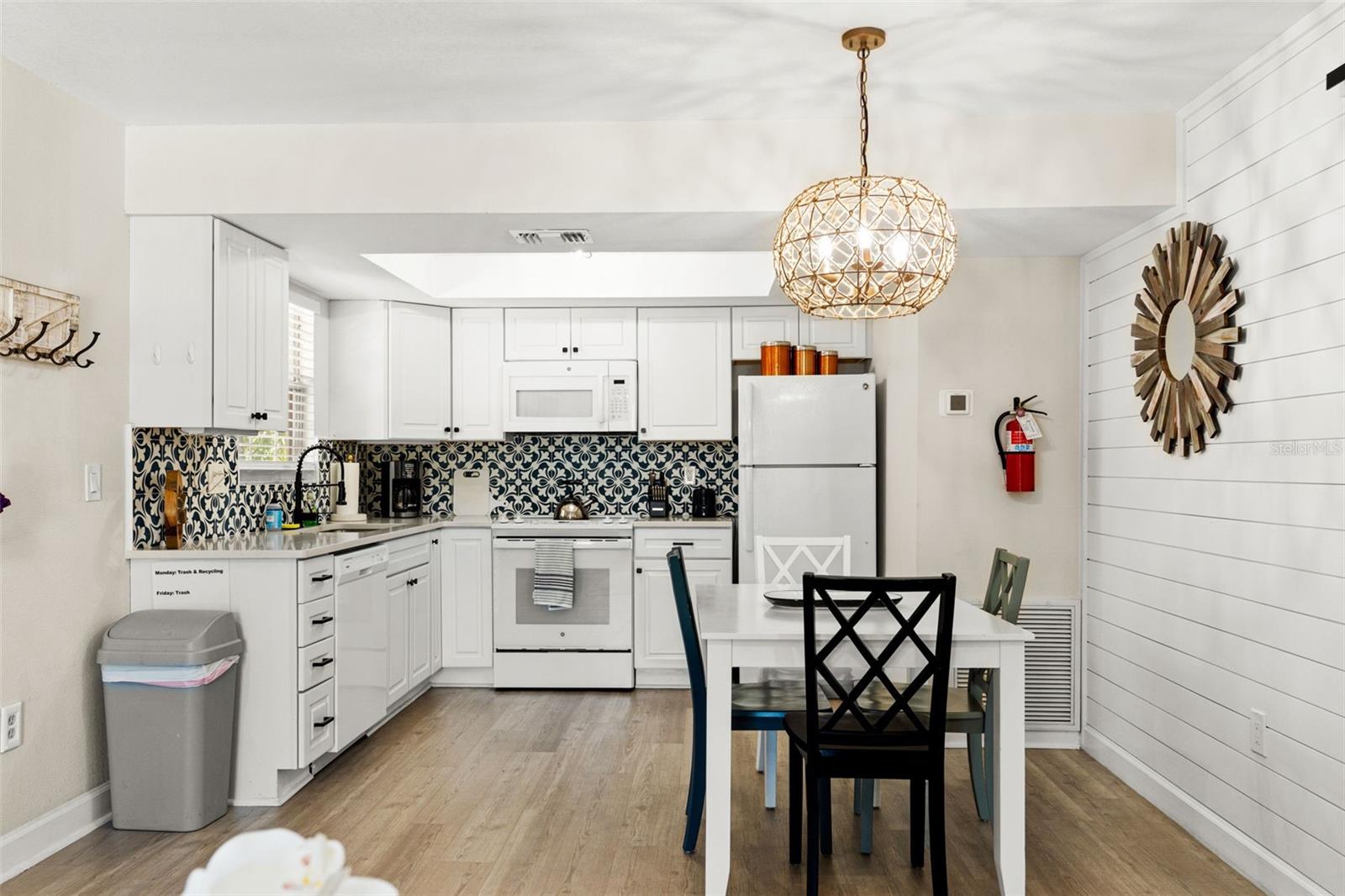 EDGEMERE - Residential Income