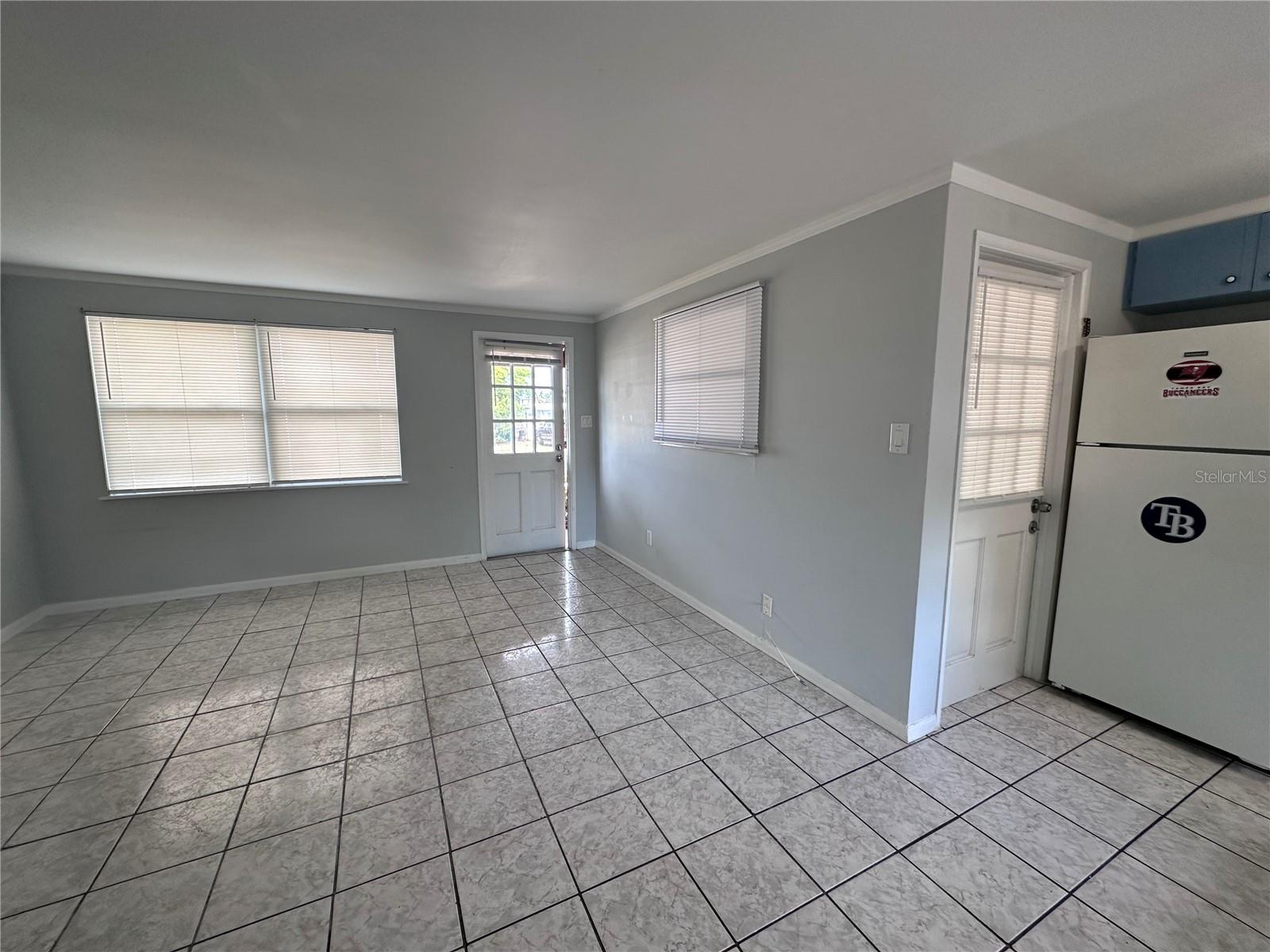 ORANGE LAKE VILLAGE - Residential Lease