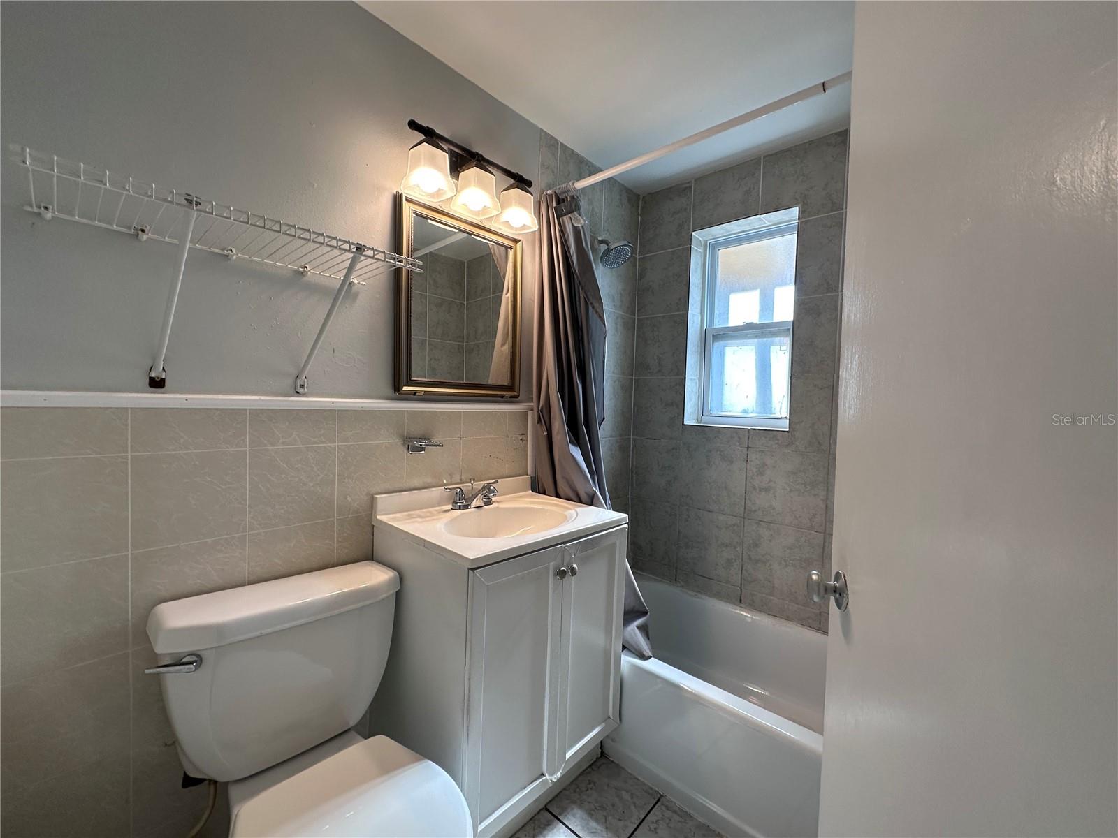 ORANGE LAKE VILLAGE - Residential Lease