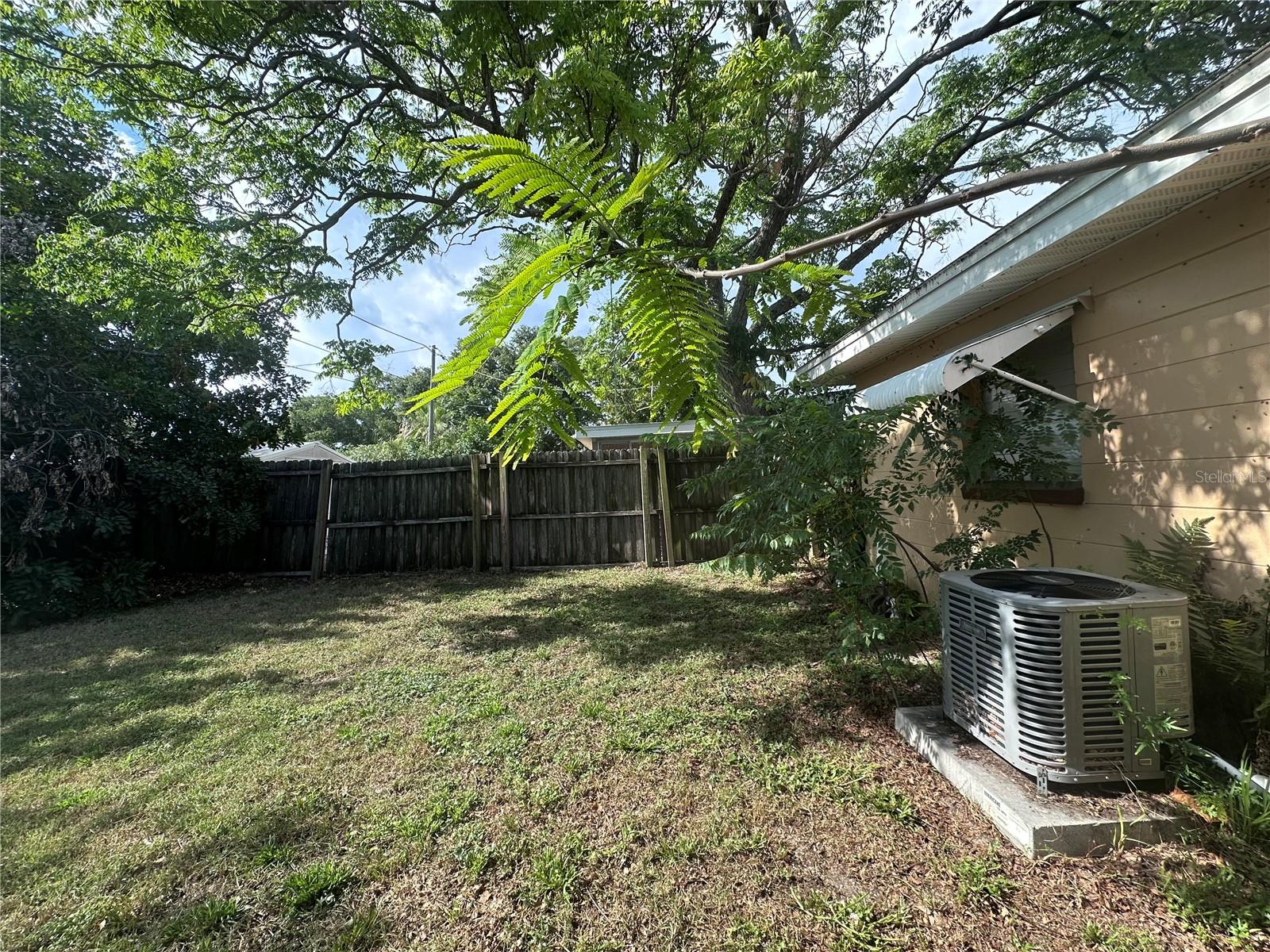 ORANGE LAKE VILLAGE - Residential Lease