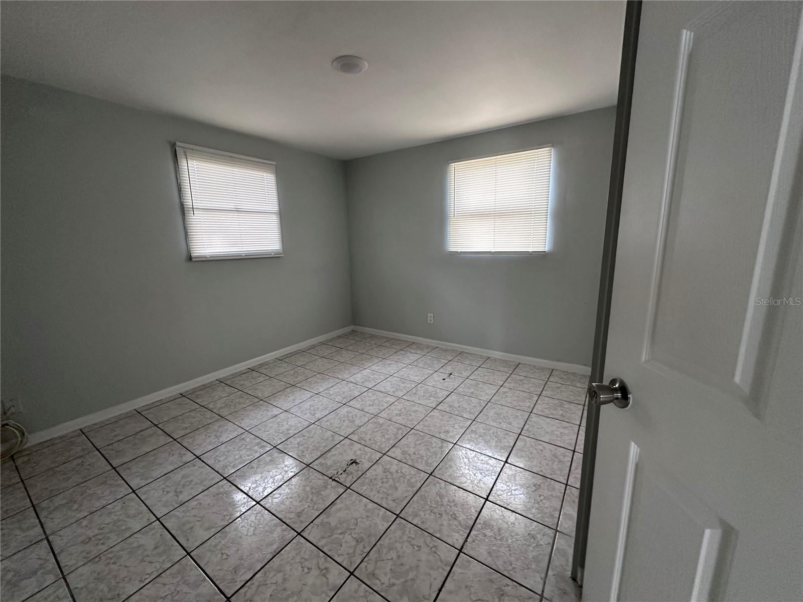 ORANGE LAKE VILLAGE - Residential Lease