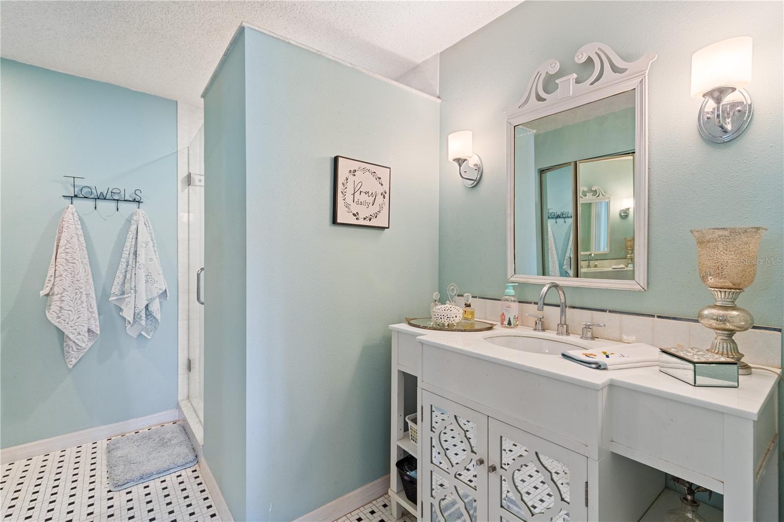 HEATHER RIDGE VILLAS IV CONDO - Residential