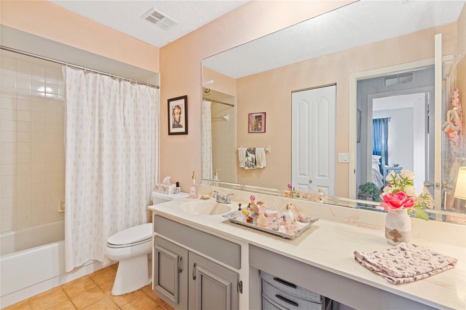 HEATHER RIDGE VILLAS IV CONDO - Residential