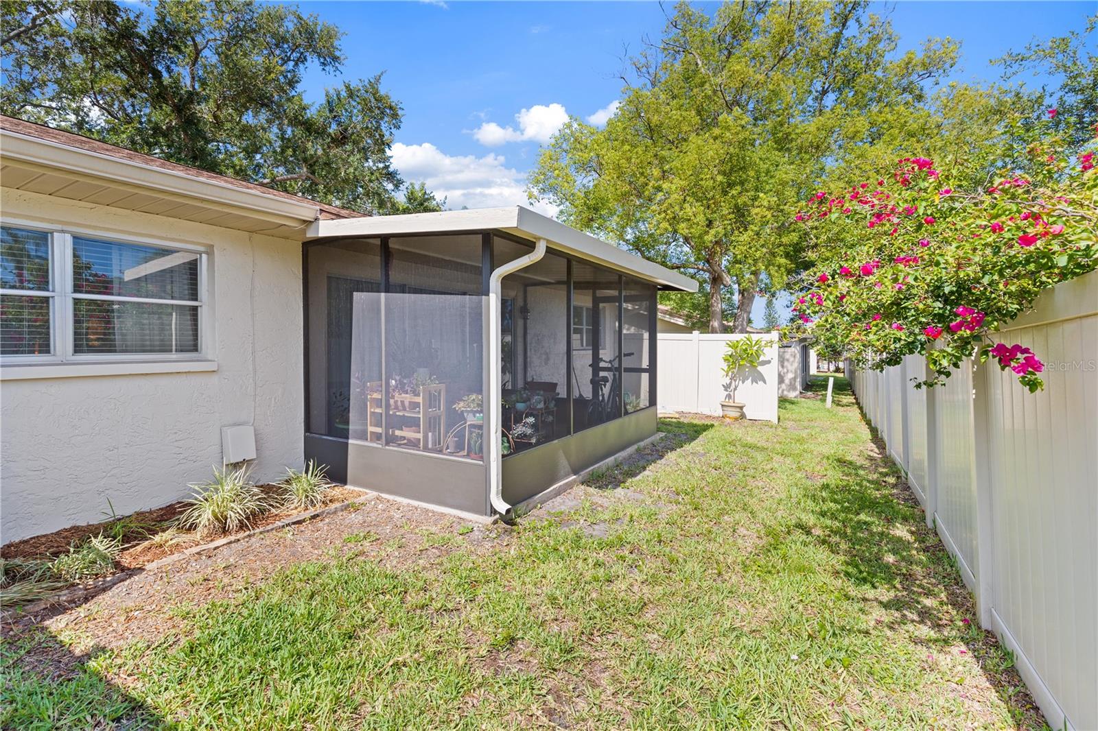 HEATHER RIDGE VILLAS IV CONDO - Residential