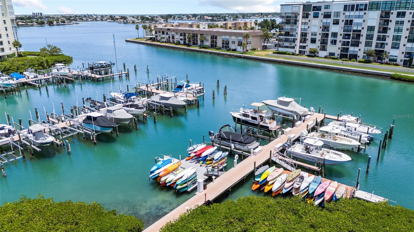 CORAL POINTE - Residential