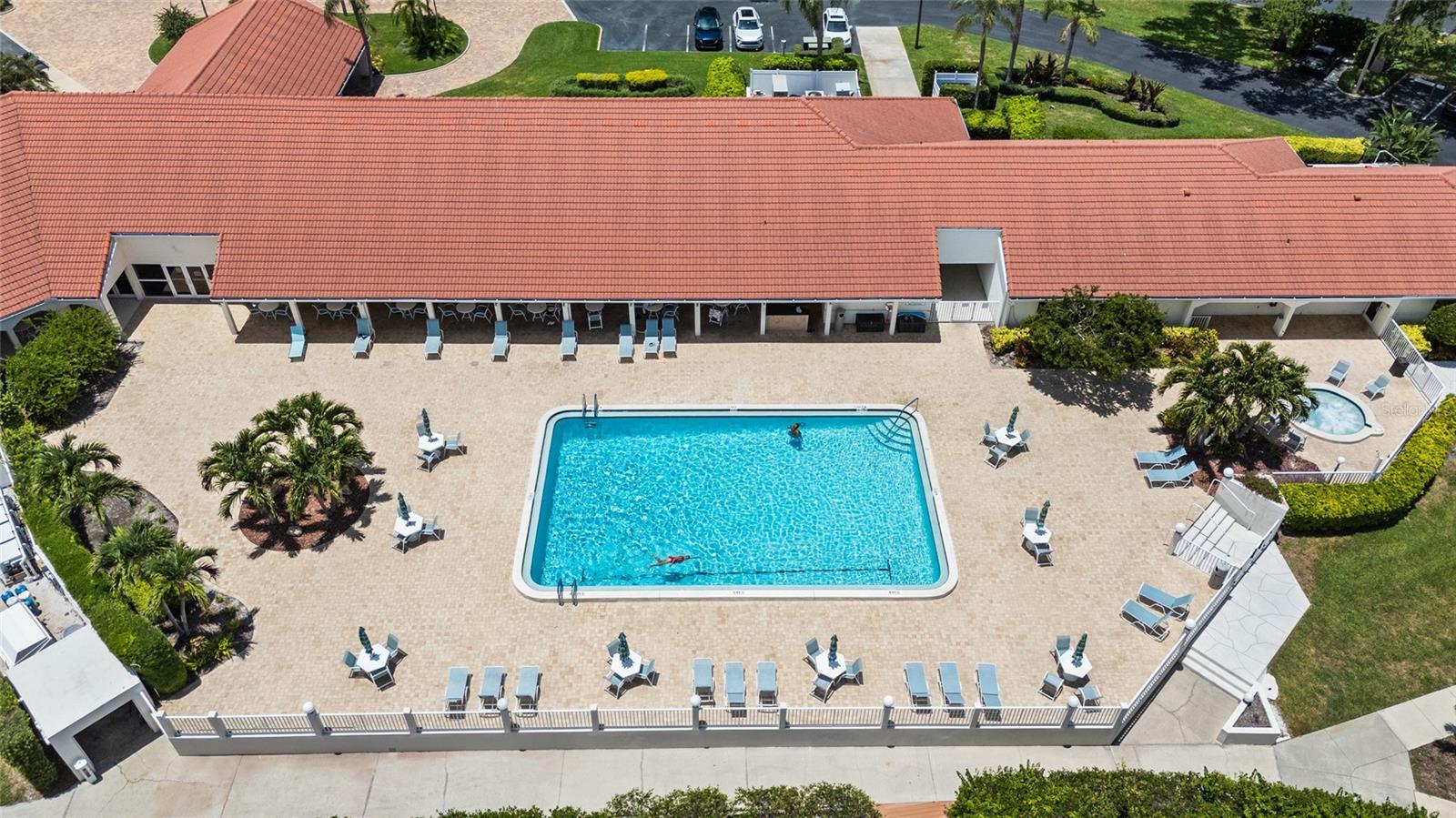 CORAL POINTE - Residential