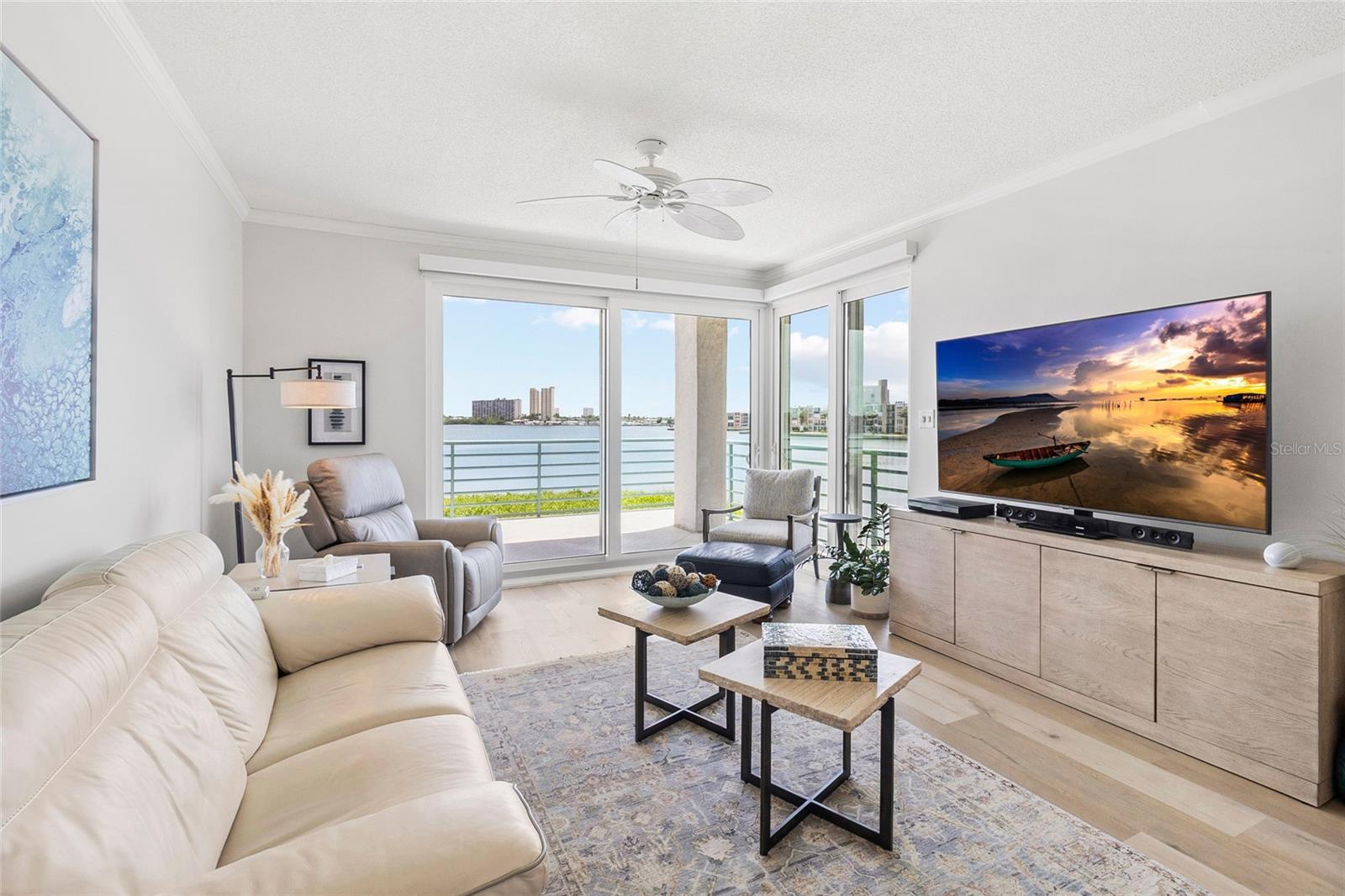 CORAL POINTE - Residential