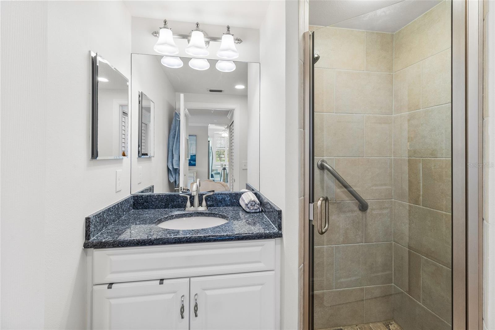 CORAL POINTE - Residential