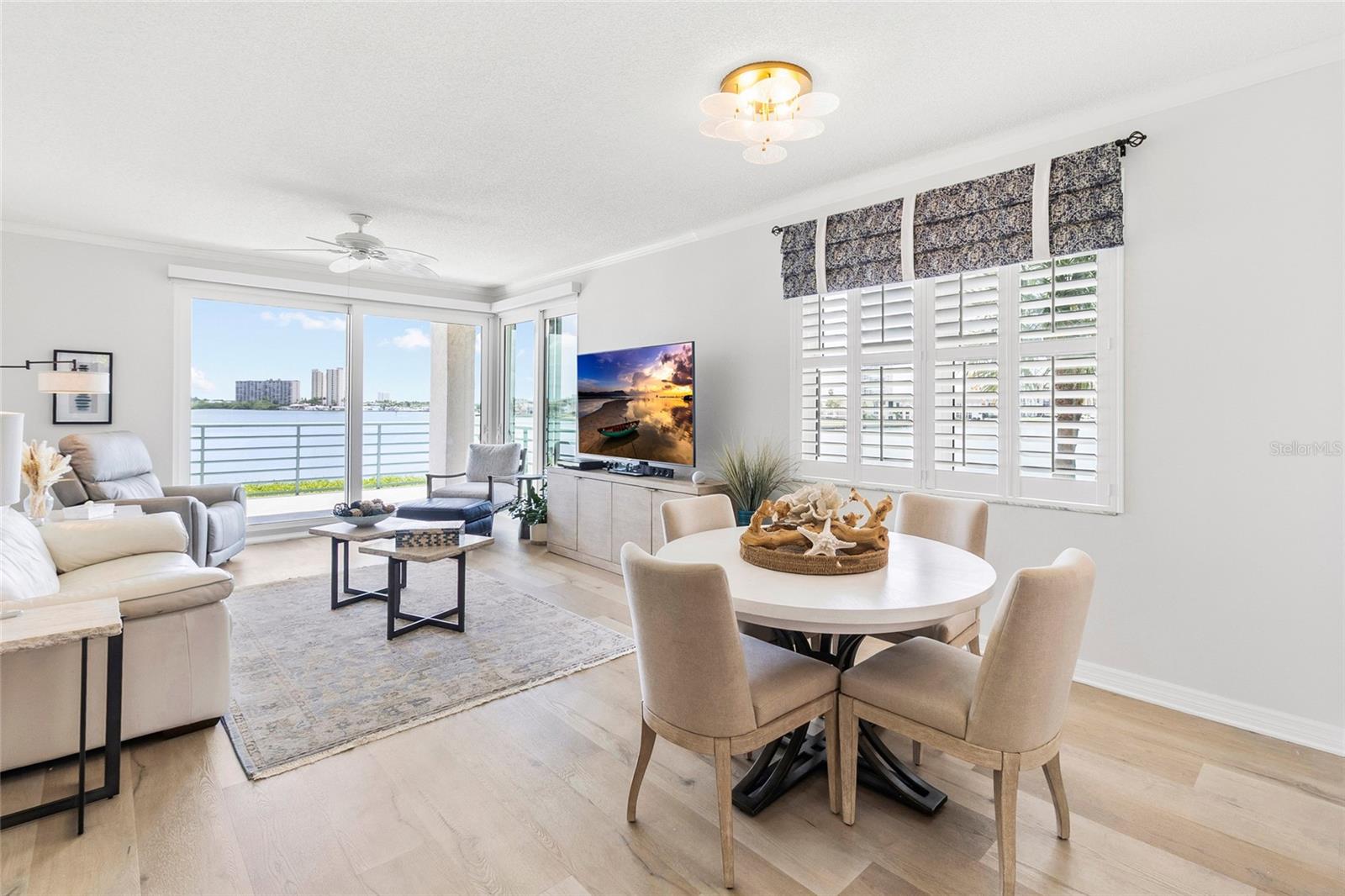 CORAL POINTE - Residential
