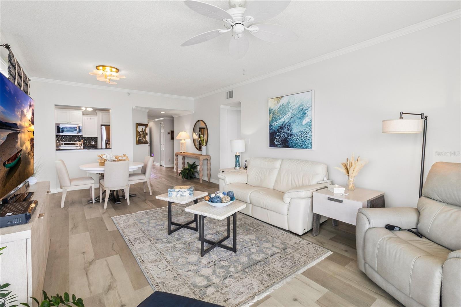 CORAL POINTE - Residential