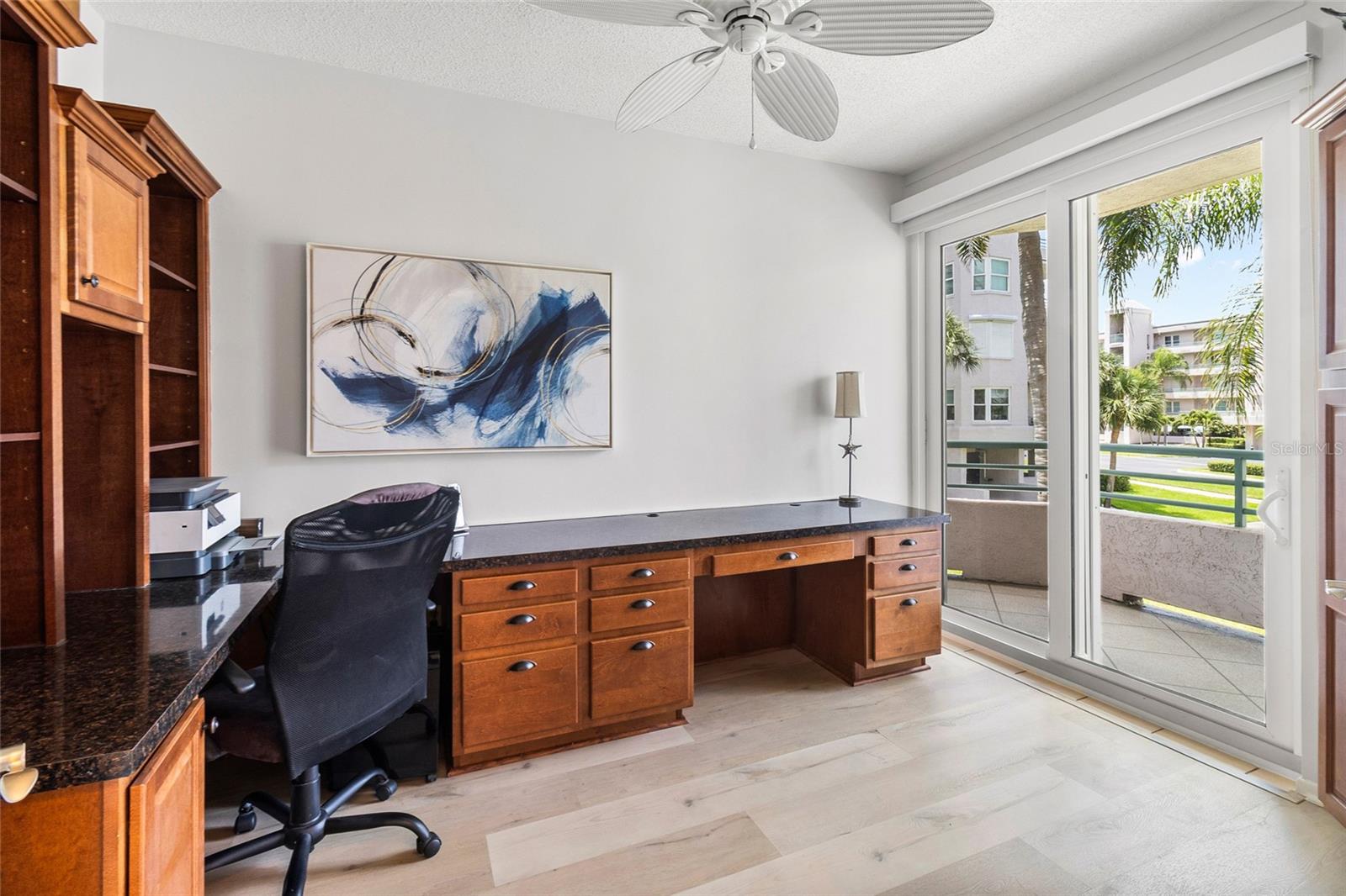 CORAL POINTE - Residential