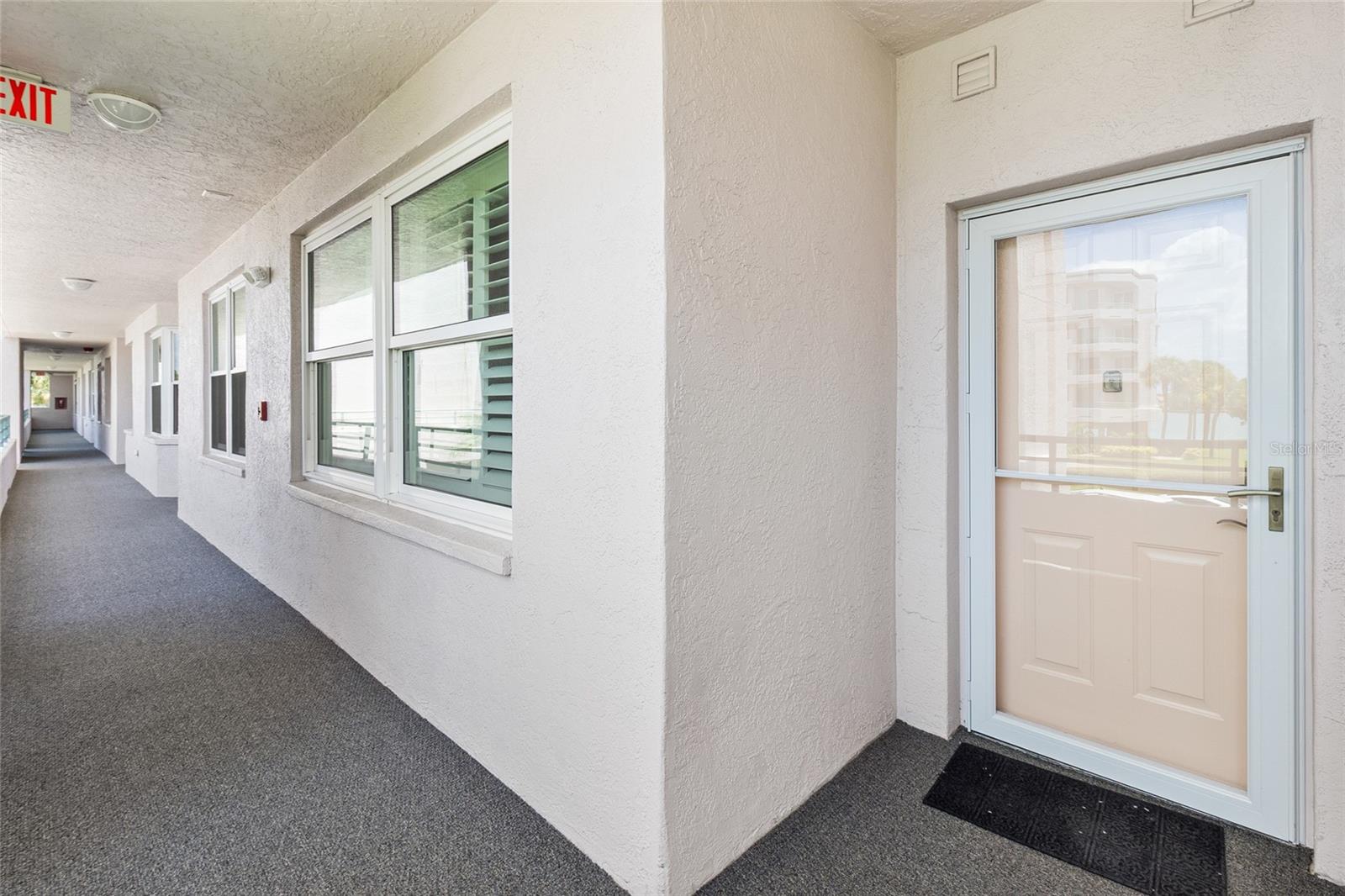 CORAL POINTE - Residential