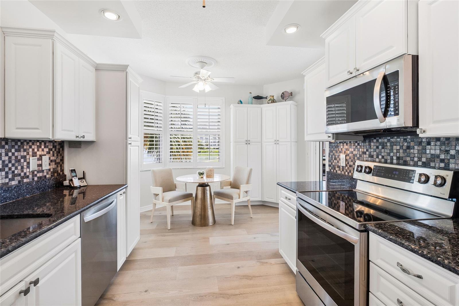 CORAL POINTE - Residential