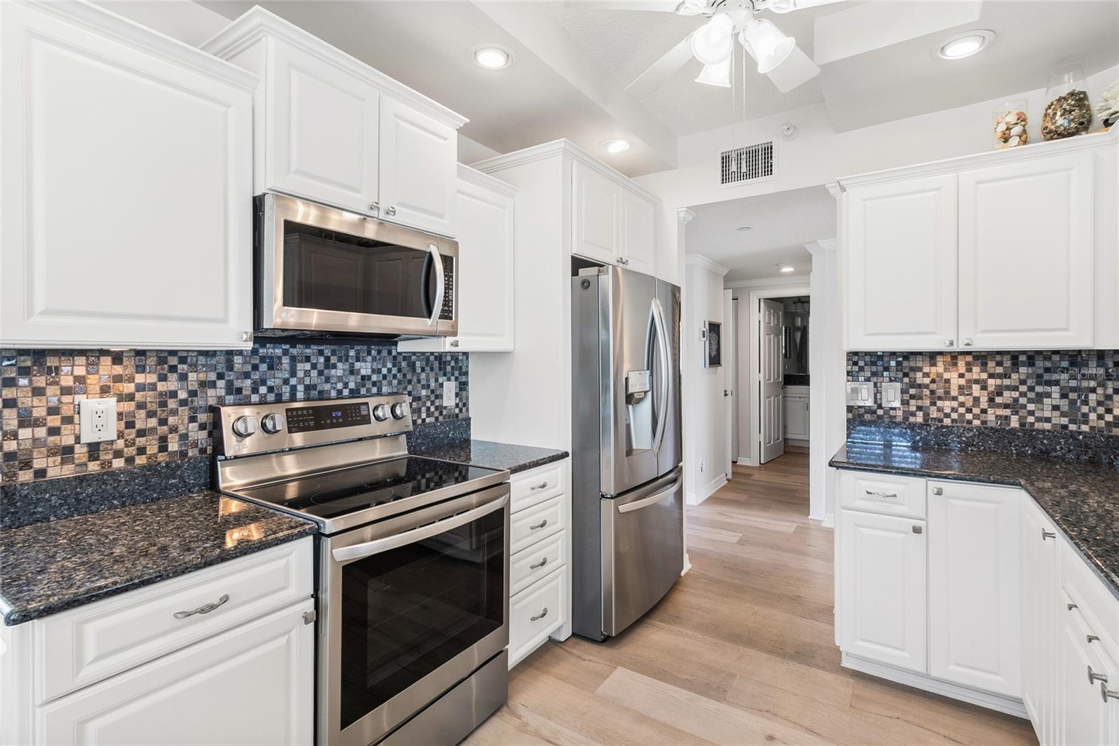 CORAL POINTE - Residential