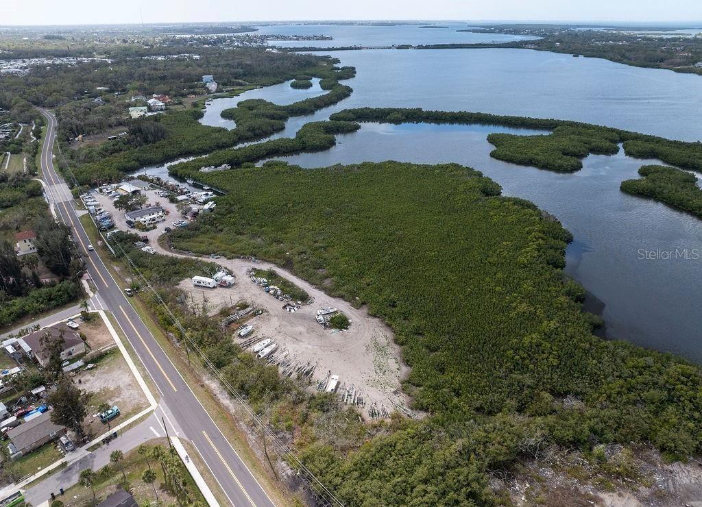 EAST TERRA CEIA - Commercial Sale