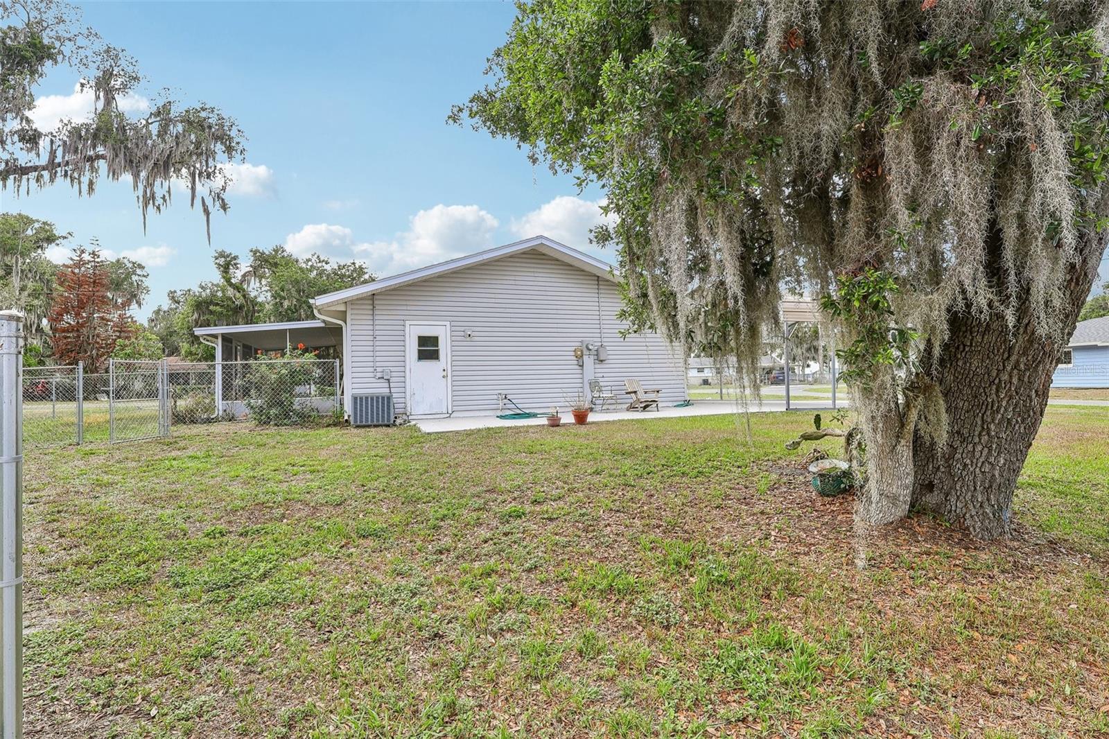 TRACYS POINT - Residential
