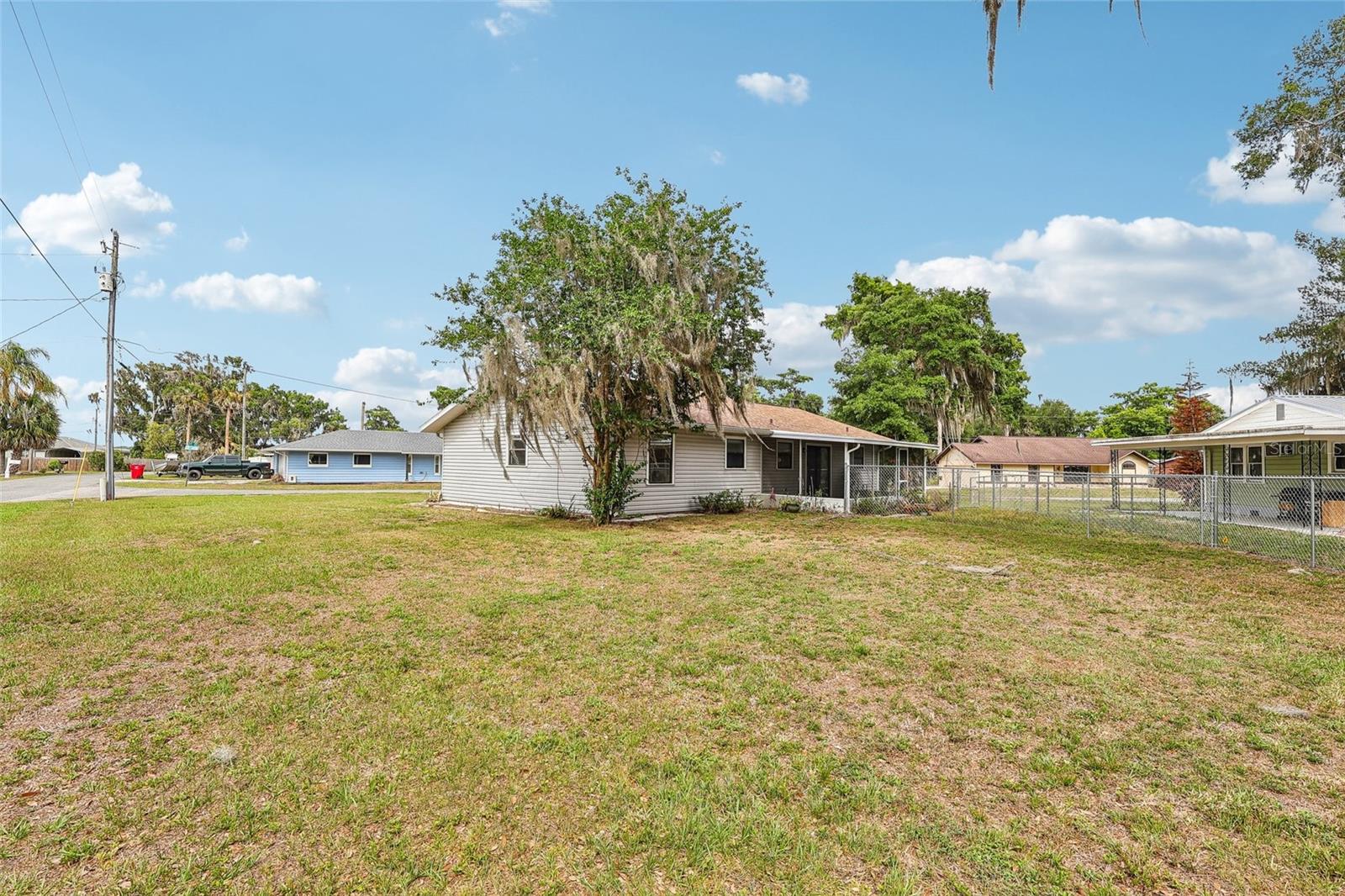 TRACYS POINT - Residential