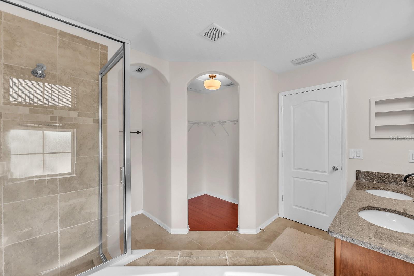 FISHHAWK RANCH TOWNCENTER PHAS - Residential
