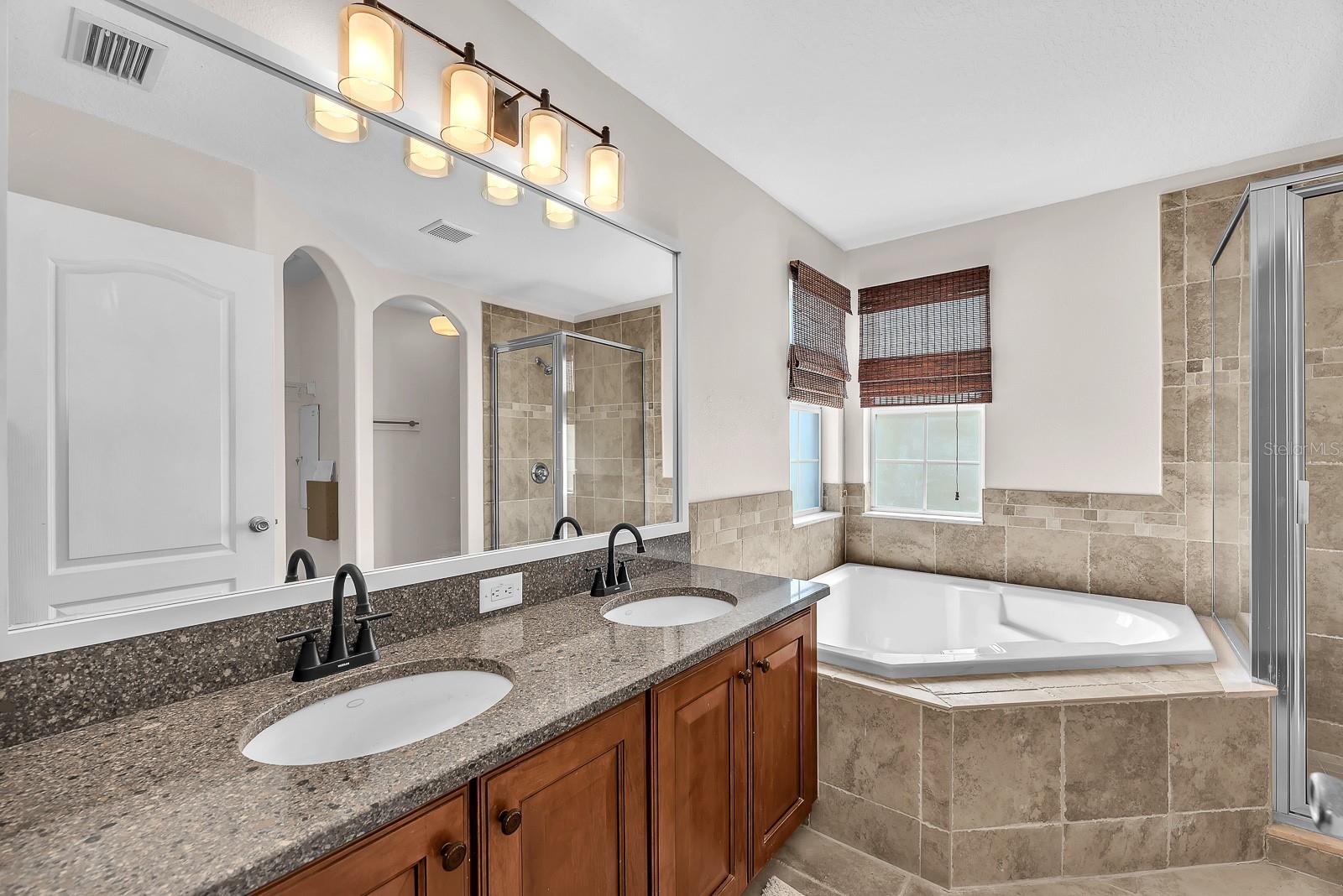 FISHHAWK RANCH TOWNCENTER PHAS - Residential