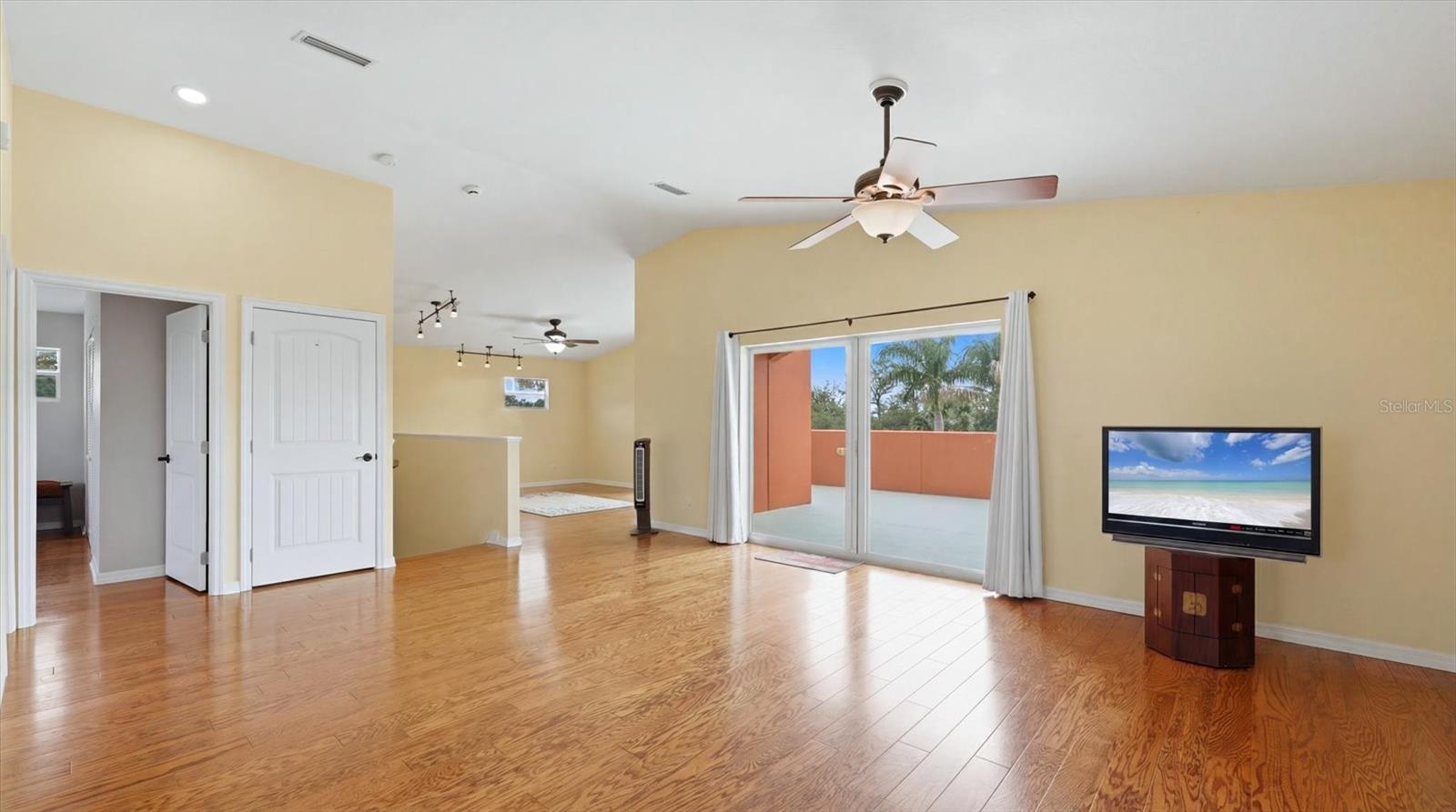 ENGLEWOOD SUB OF GROVE LT 90 - Residential