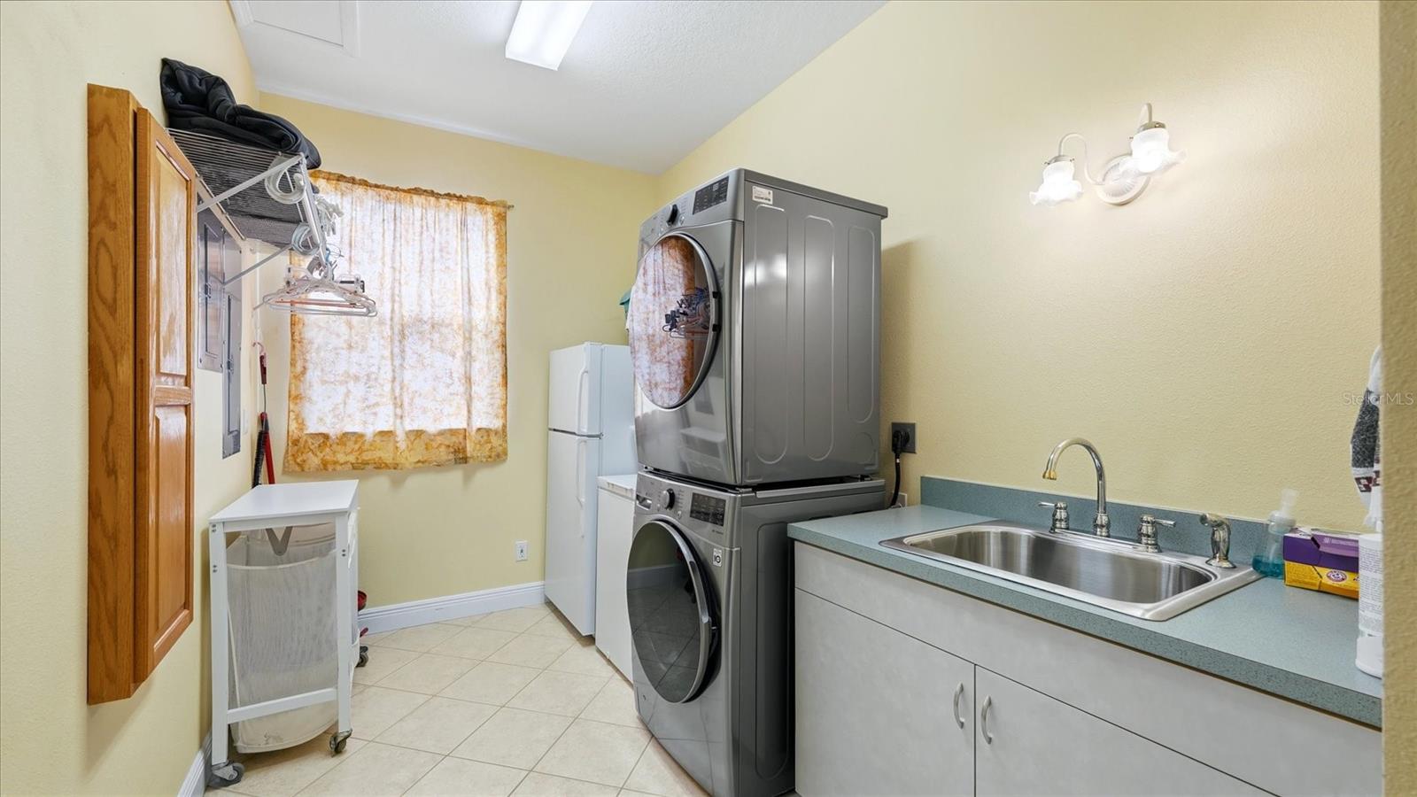 ENGLEWOOD SUB OF GROVE LT 90 - Residential