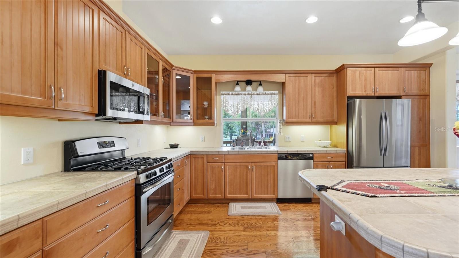 ENGLEWOOD SUB OF GROVE LT 90 - Residential