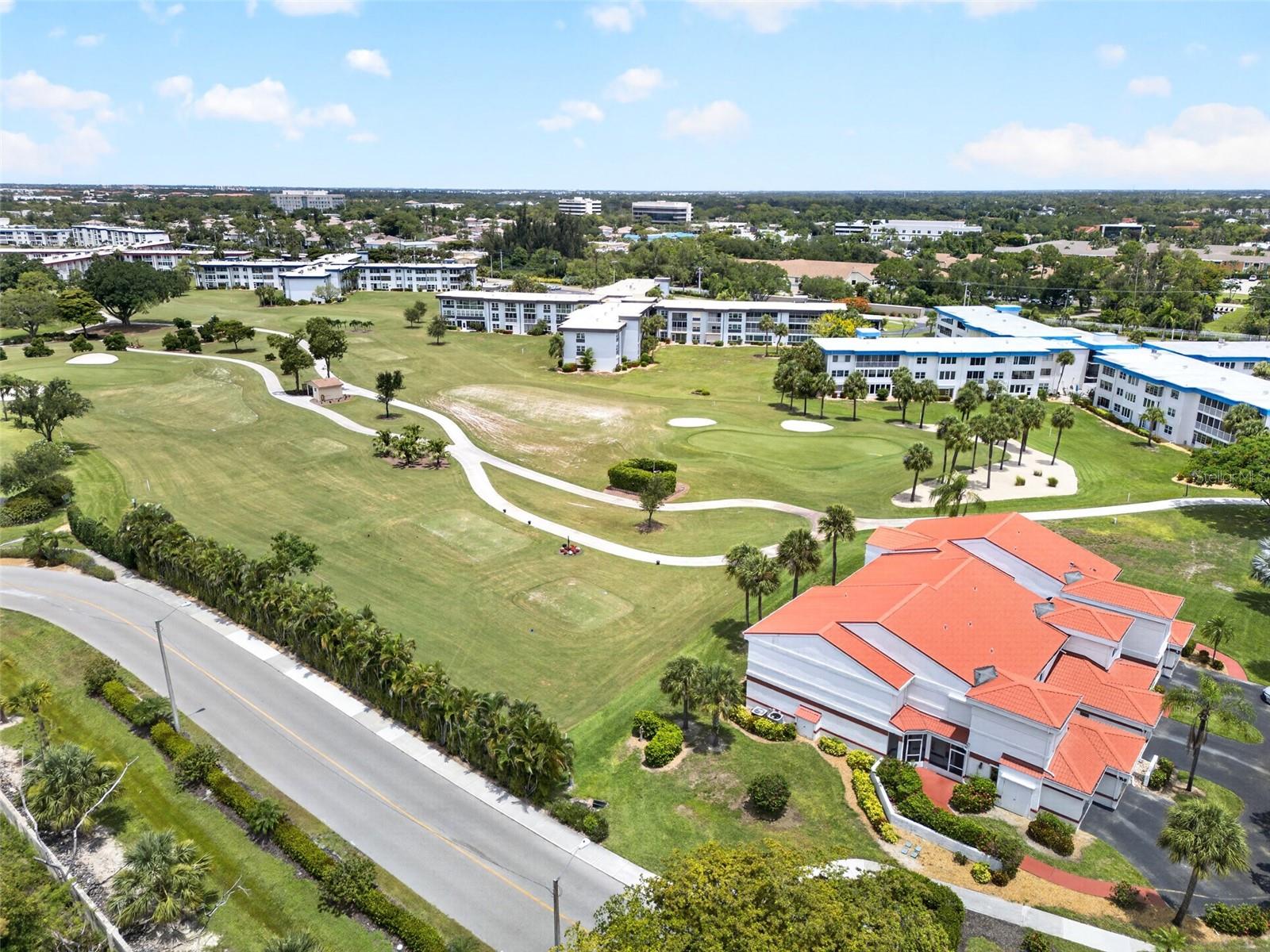 7 LAKES CONDO 01 - Residential