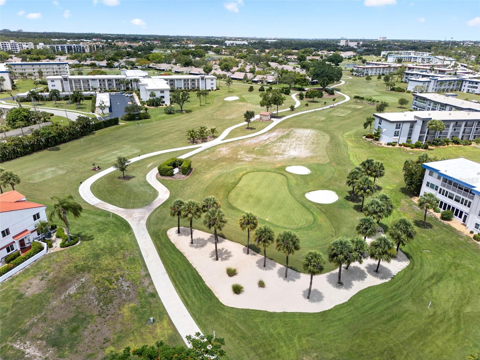 7 LAKES CONDO 01 - Residential