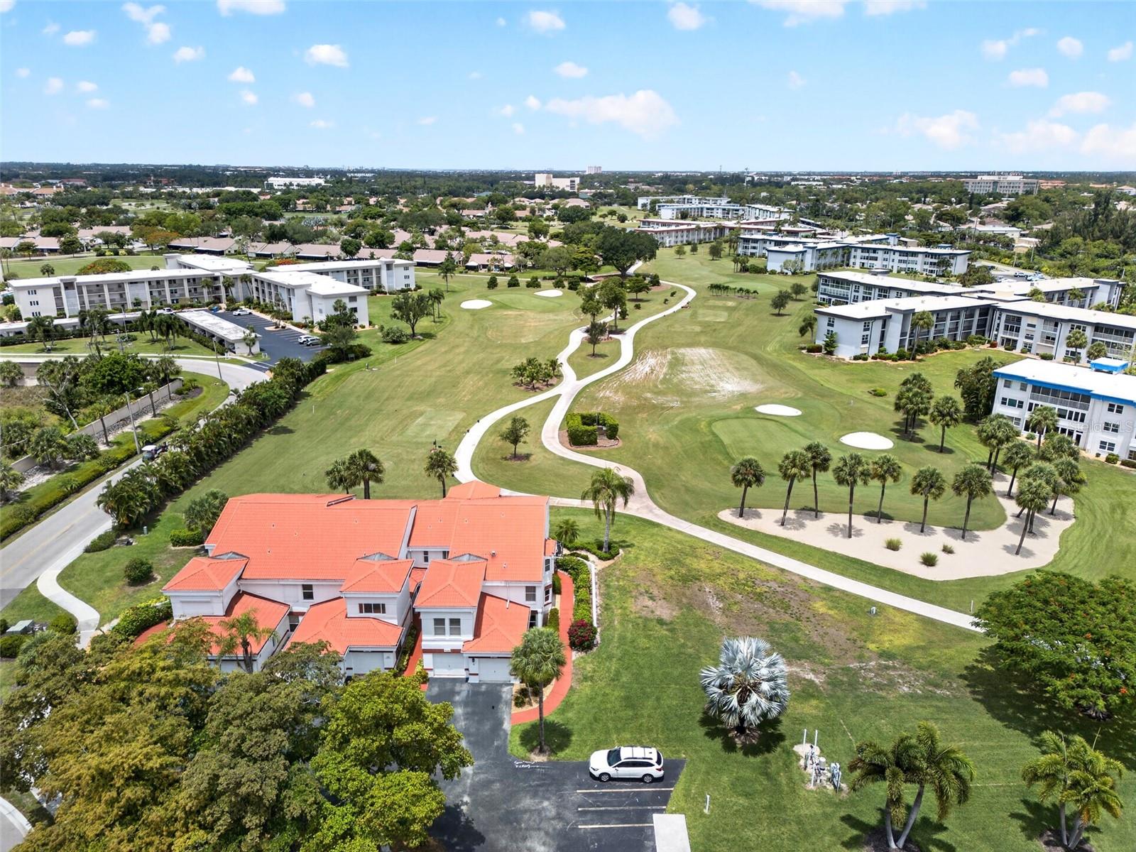 7 LAKES CONDO 01 - Residential
