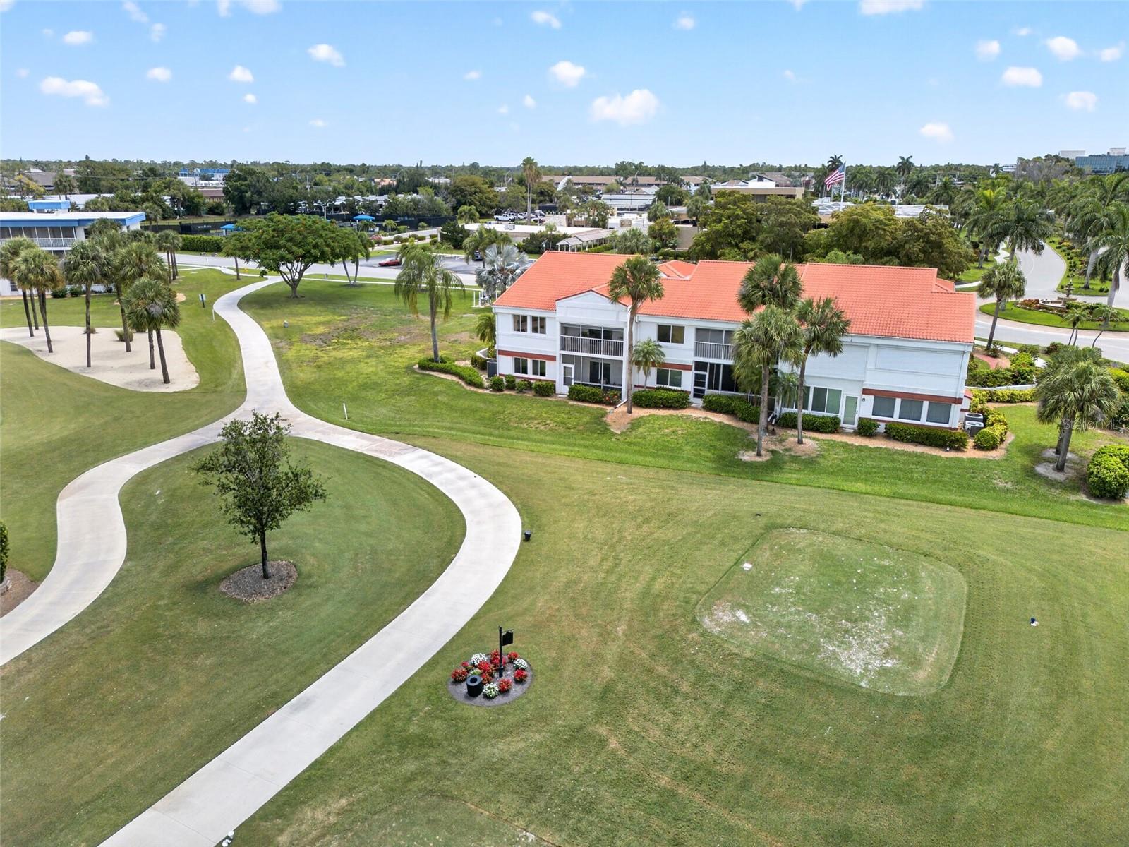 7 LAKES CONDO 01 - Residential