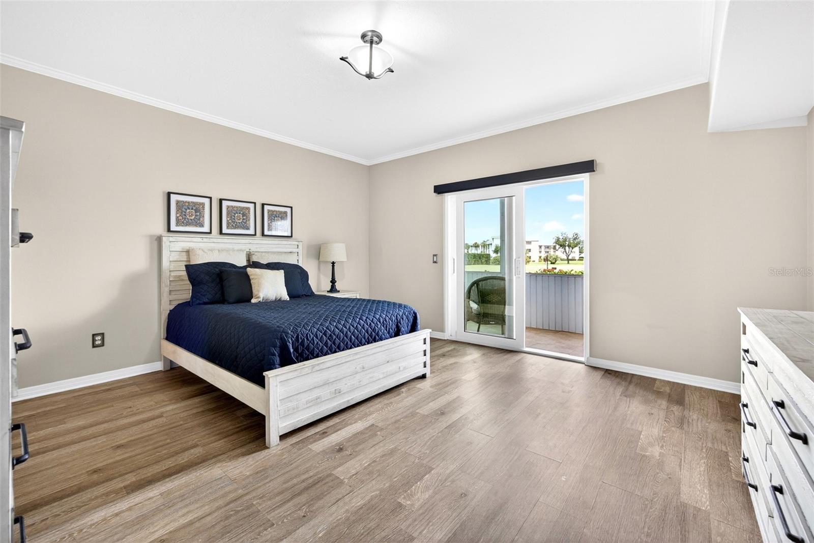 7 LAKES CONDO 01 - Residential