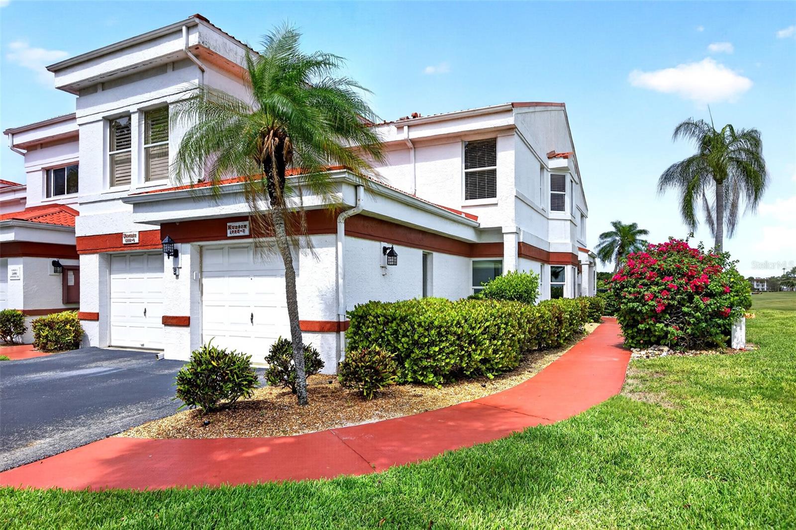 7 LAKES CONDO 01 - Residential