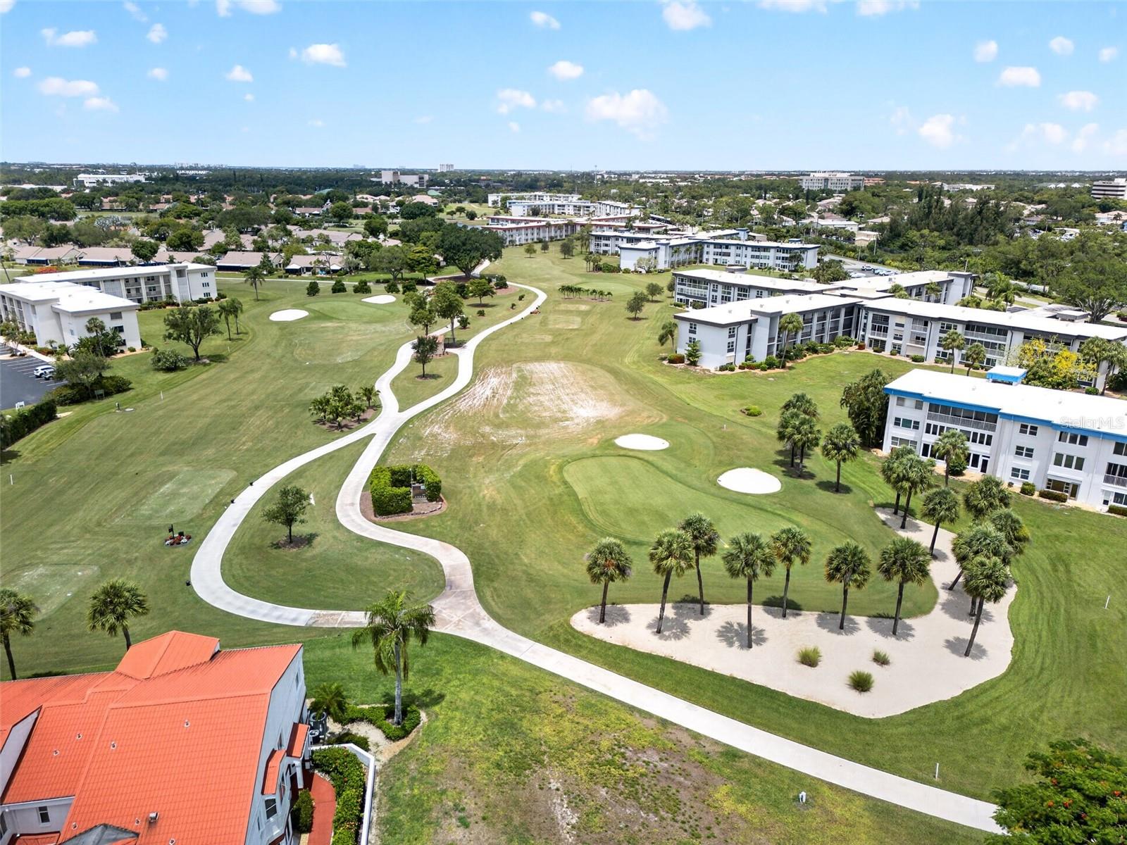 7 LAKES CONDO 01 - Residential