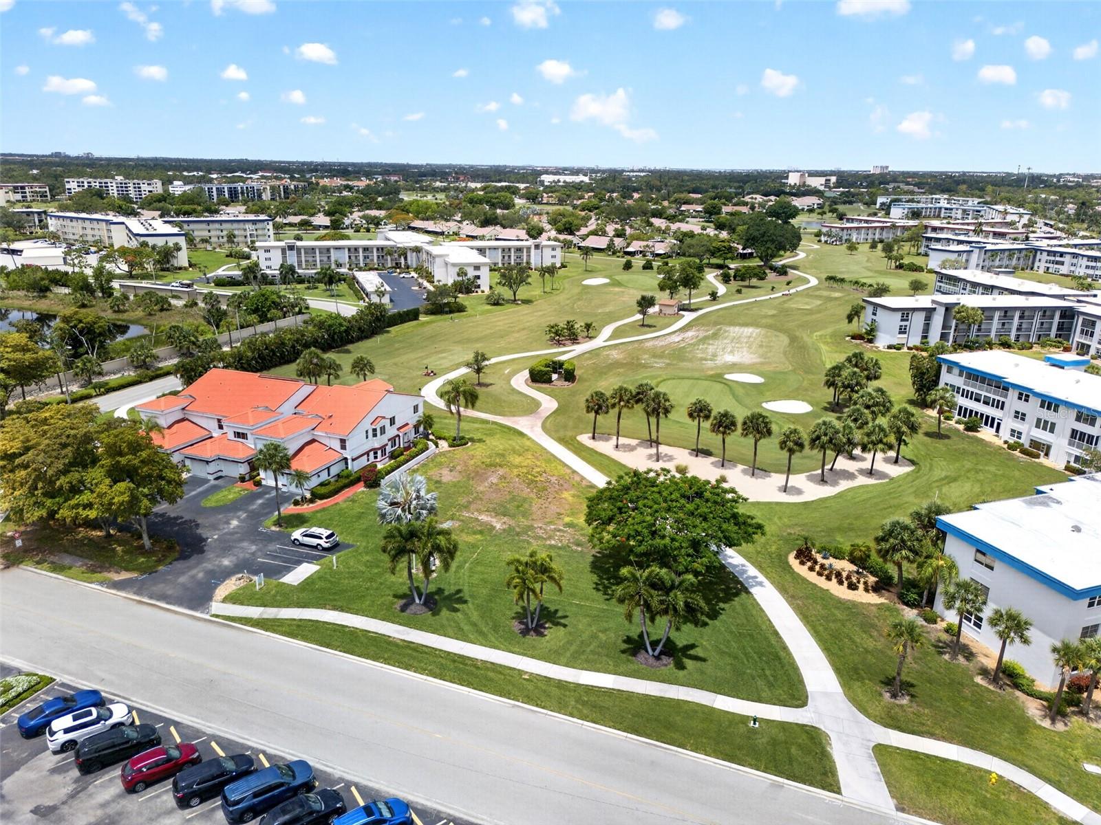7 LAKES CONDO 01 - Residential