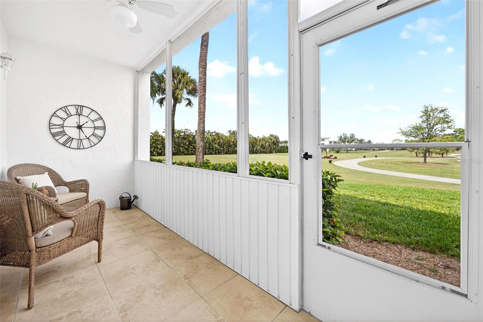 7 LAKES CONDO 01 - Residential