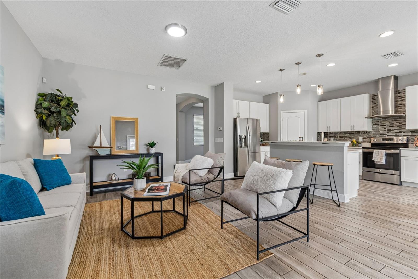 MC DAVIDS EAST SEMINOLE SUBDI - Residential