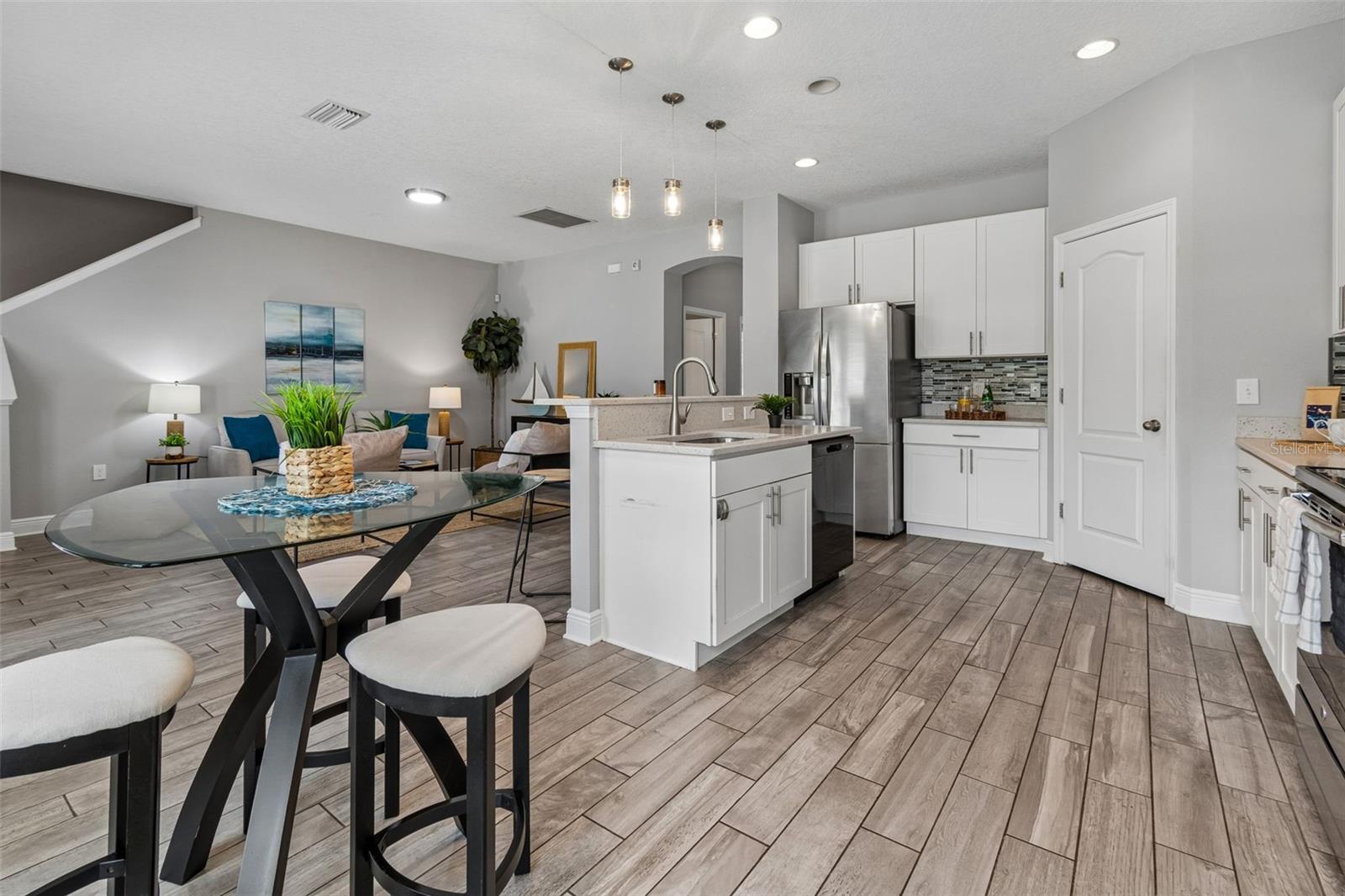 MC DAVIDS EAST SEMINOLE SUBDI - Residential