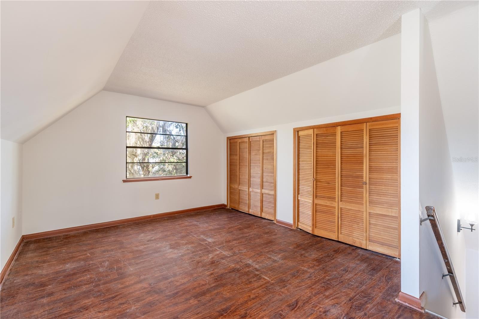 EAST UMATILLA - Residential