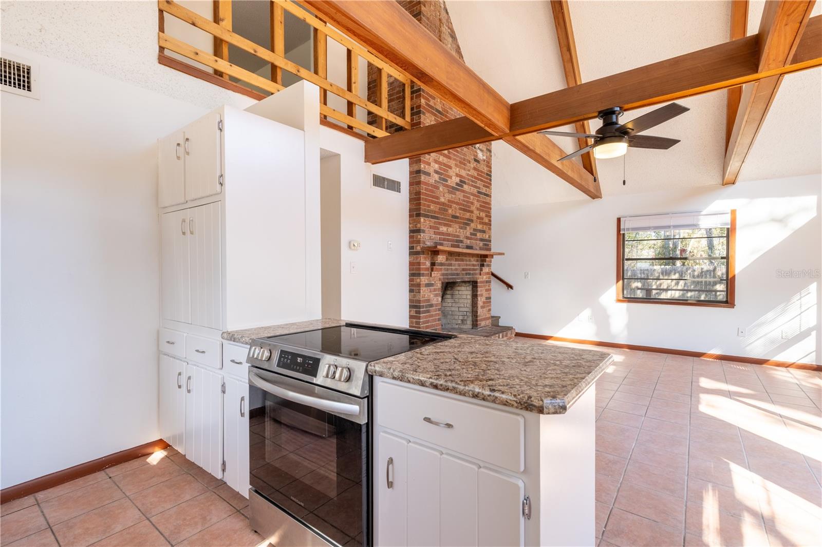 EAST UMATILLA - Residential
