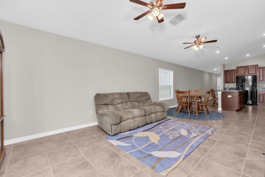 SUNSHINE VILLAGE PH 3B - Residential