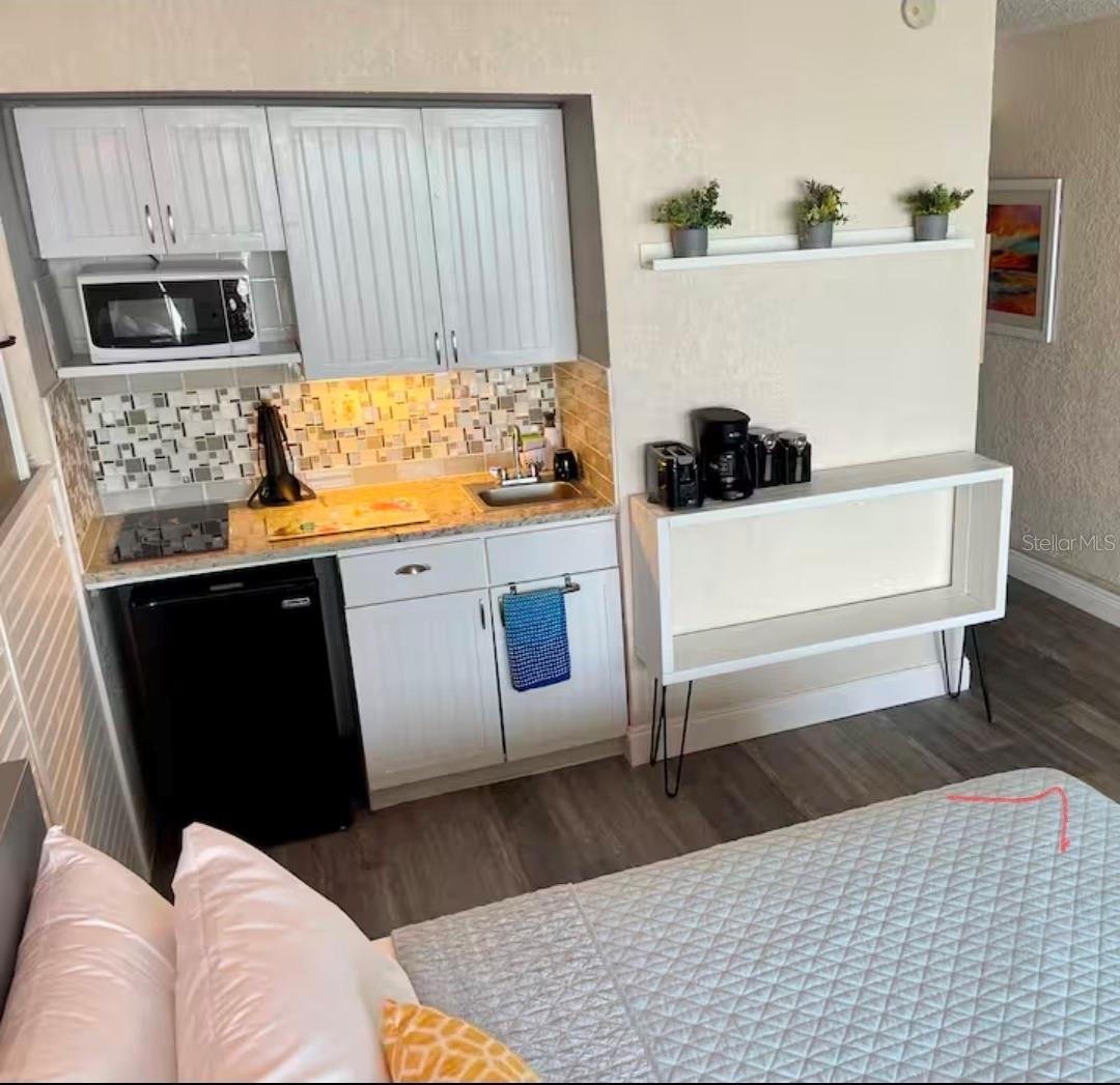 HAWAIIAN INN LC - Residential