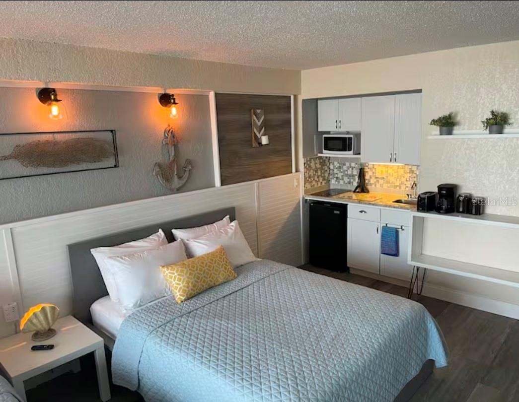 HAWAIIAN INN LC - Residential