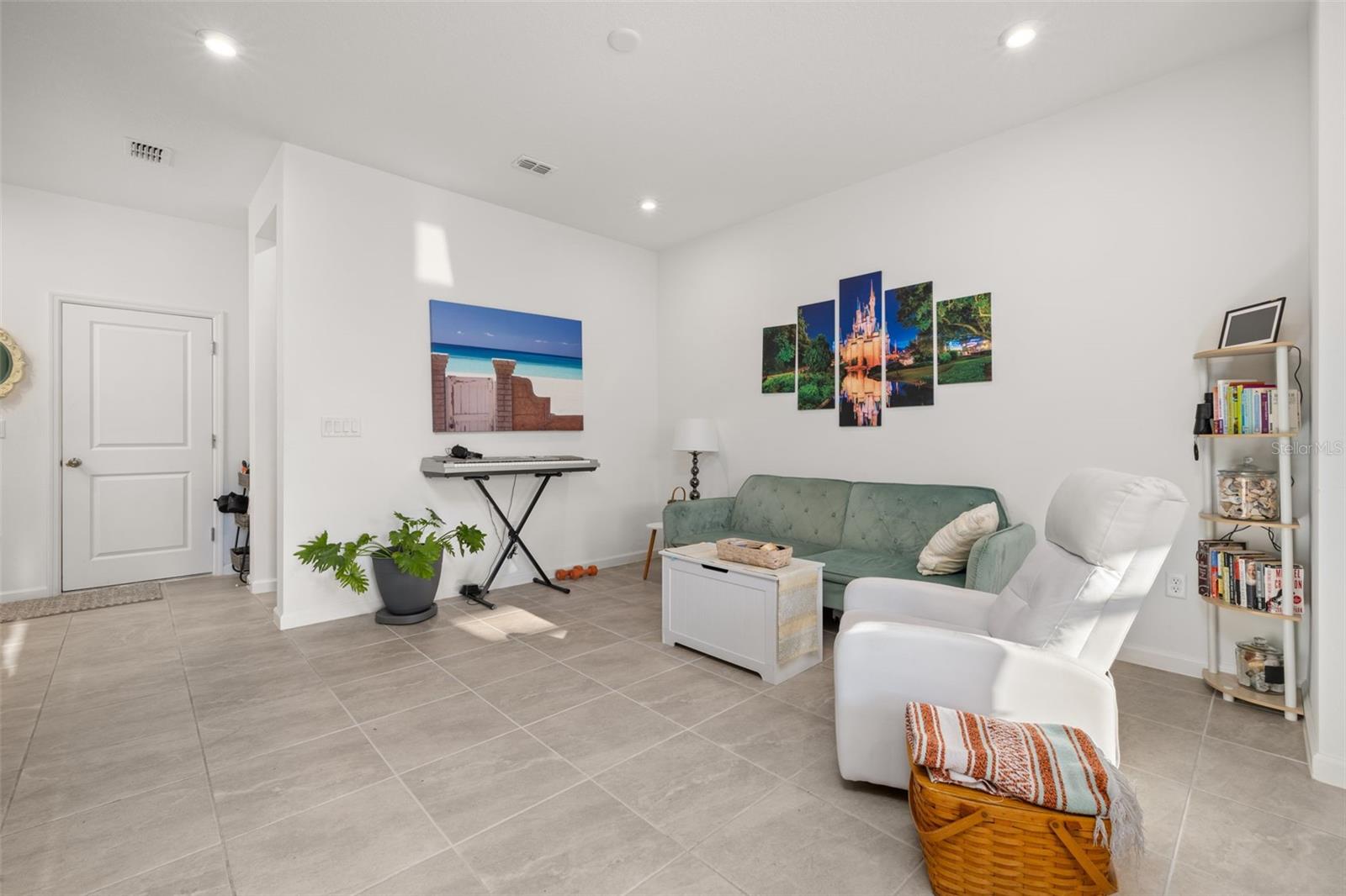 SOLEIL AT WESTSIDE - Residential