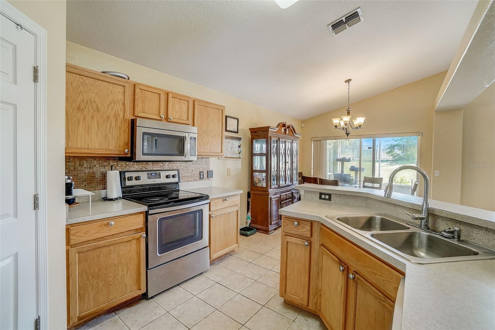 VISTA DEL LAGO PH 01 - Residential