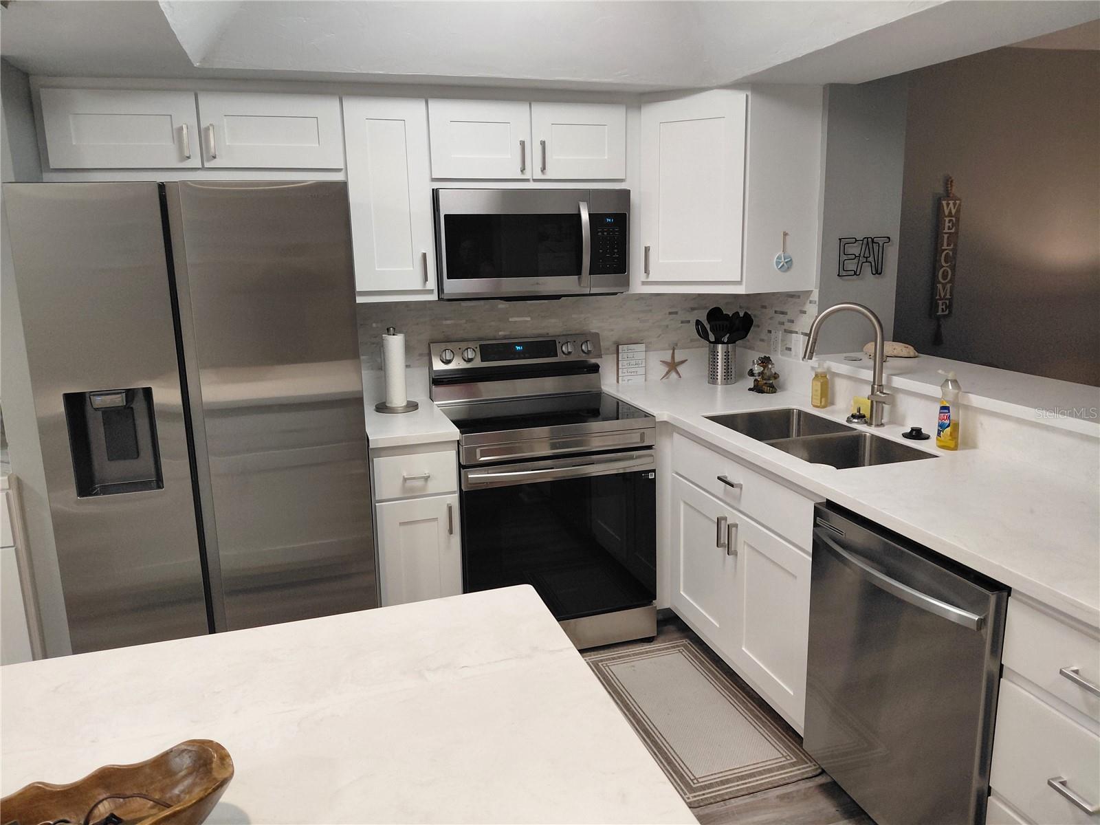 NORTH SHORE/KINGSWAY - Residential