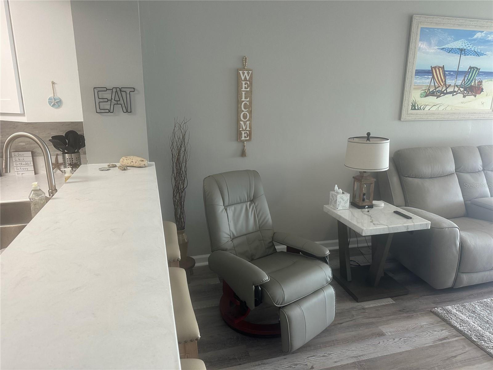 NORTH SHORE/KINGSWAY - Residential