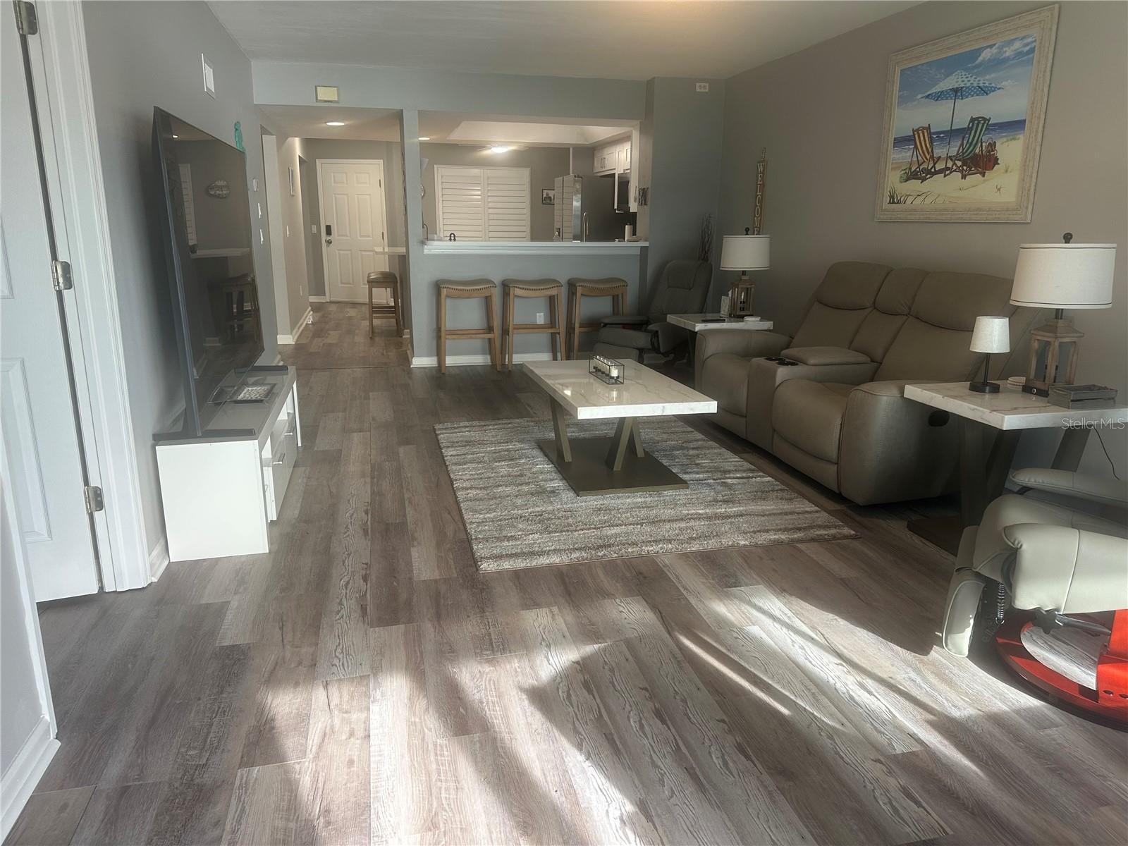 NORTH SHORE/KINGSWAY - Residential